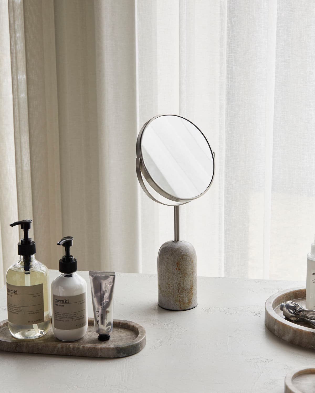 Marble 
Kaksipuolinen peili Beige Ø19