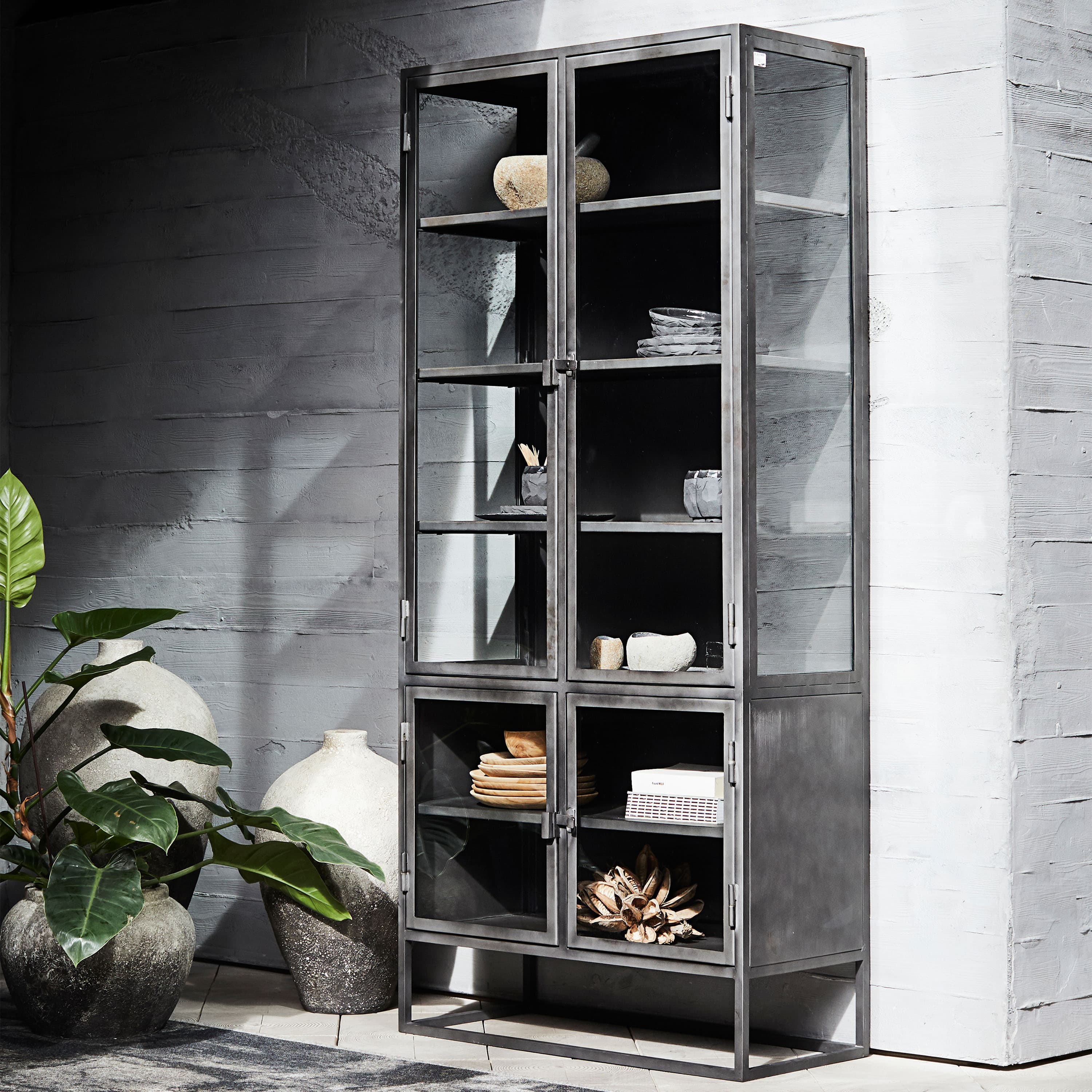 Boston Vitriinikaappi Black Iron 90x200