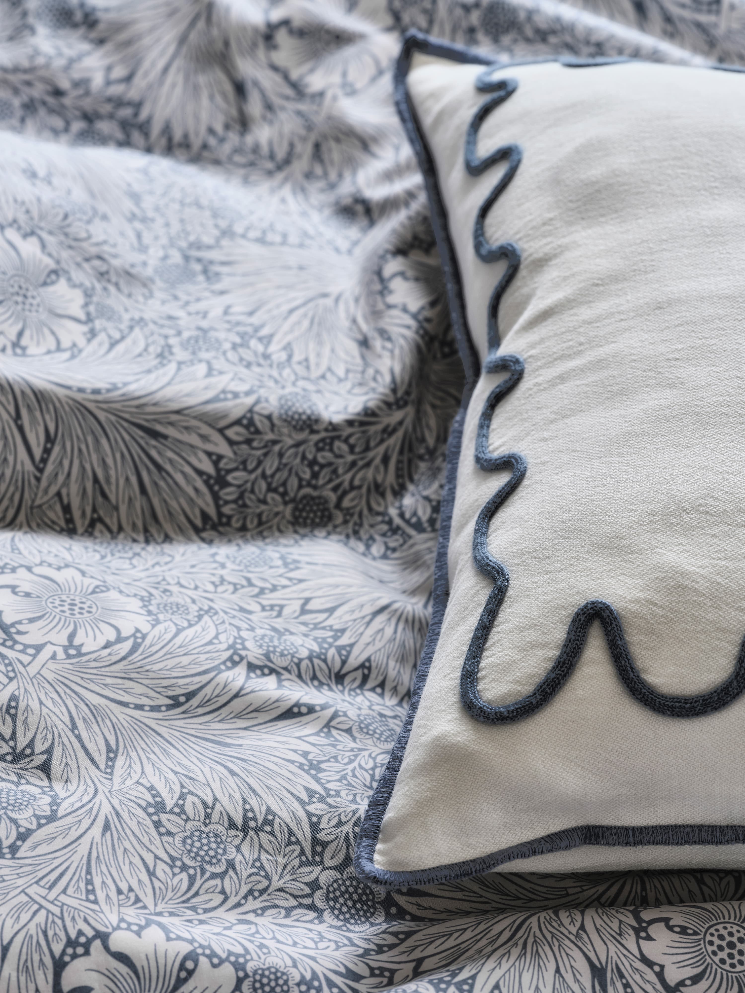 Marigold Tyynyliina Blue/Ivory 50x90
