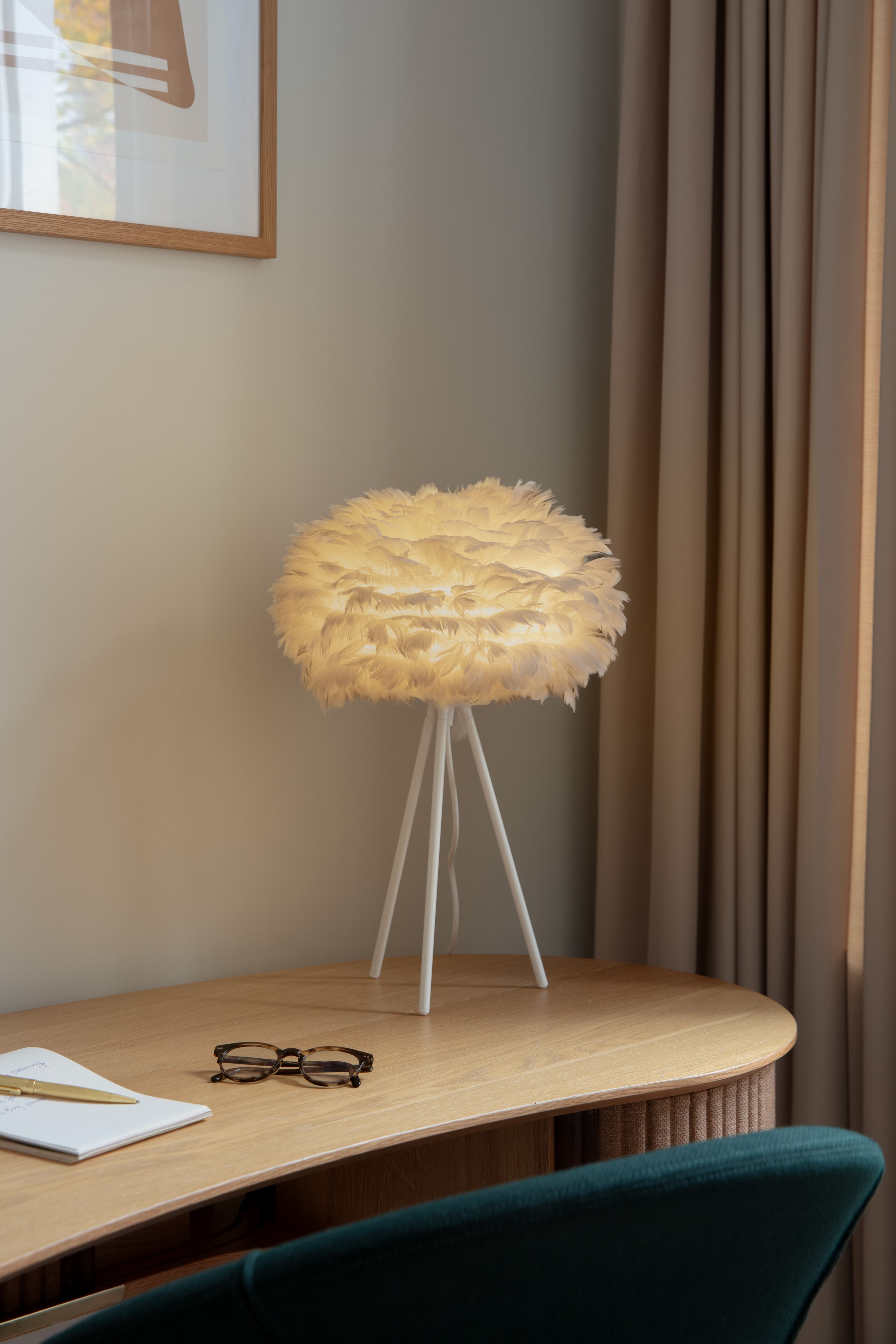 Tripod Table Lampunjalka Valkoinen