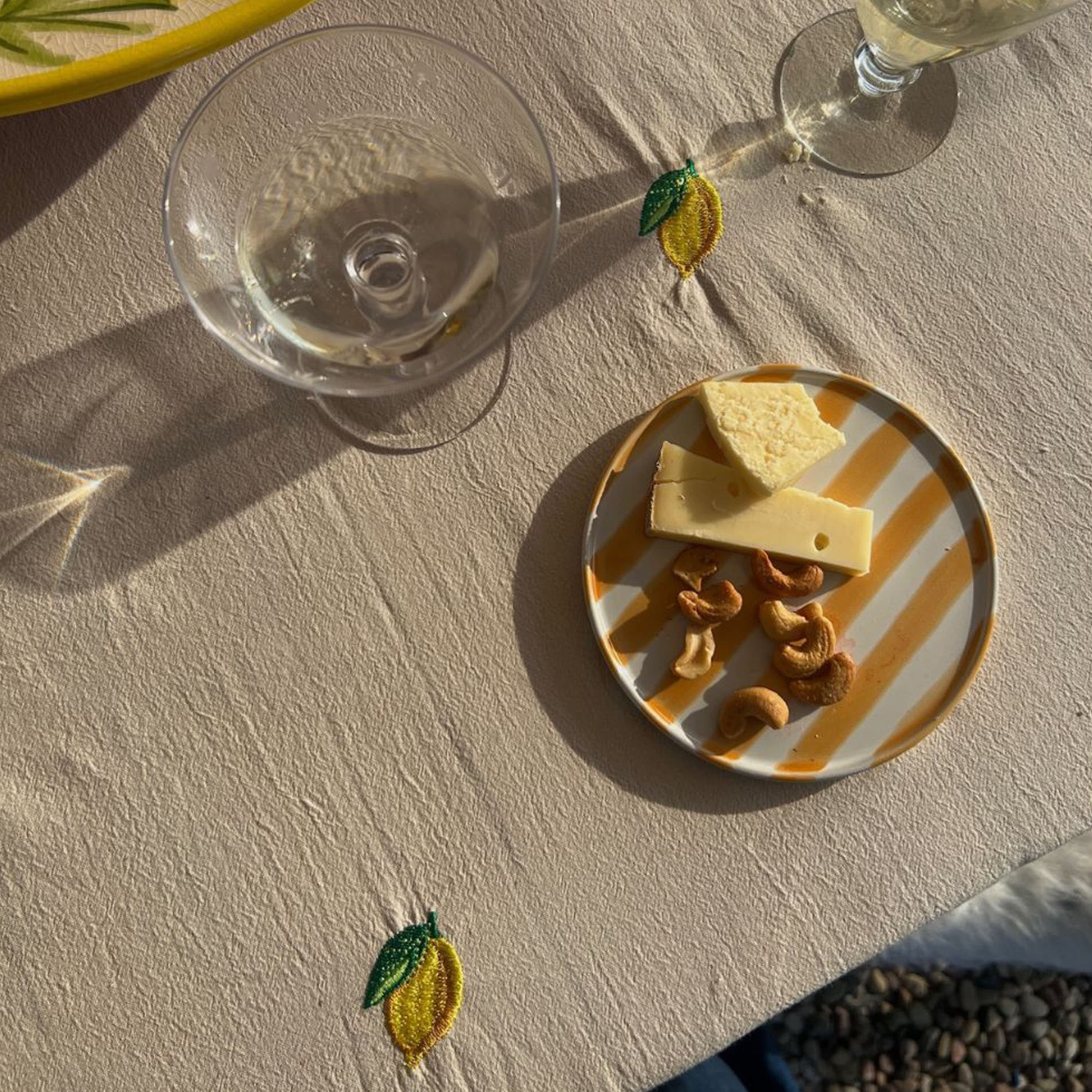 Soda Lemon -pöytäliina 145x180