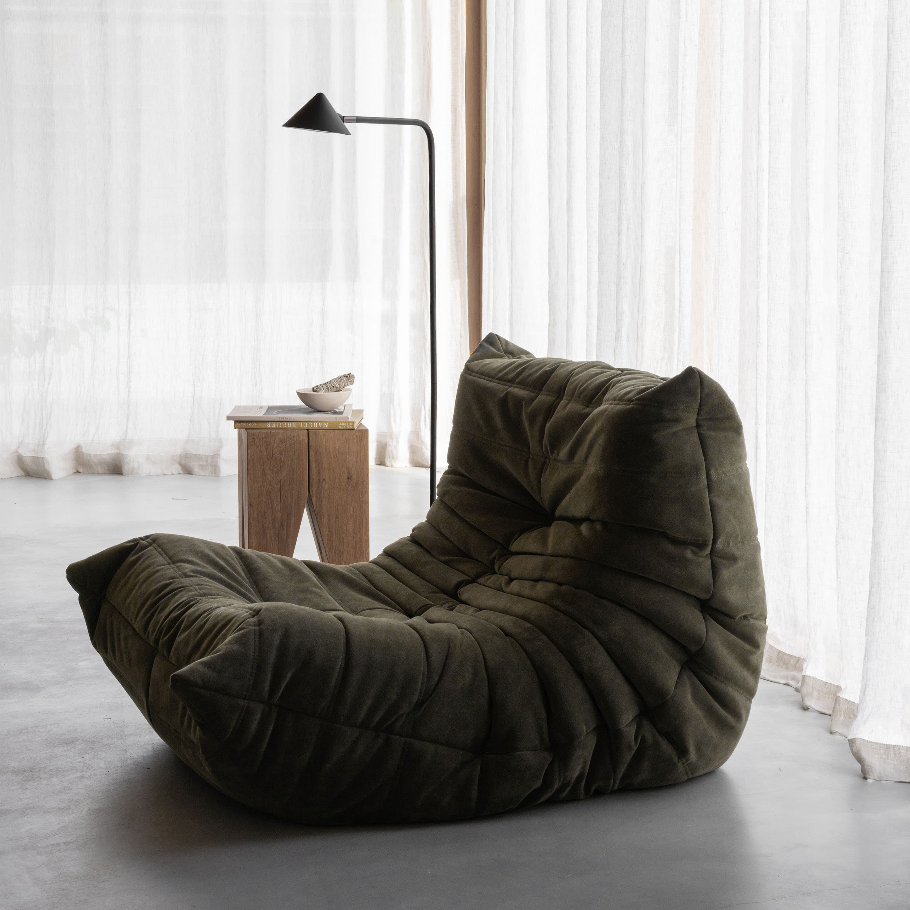 Kuro Lattiavalaisin Black 120cm