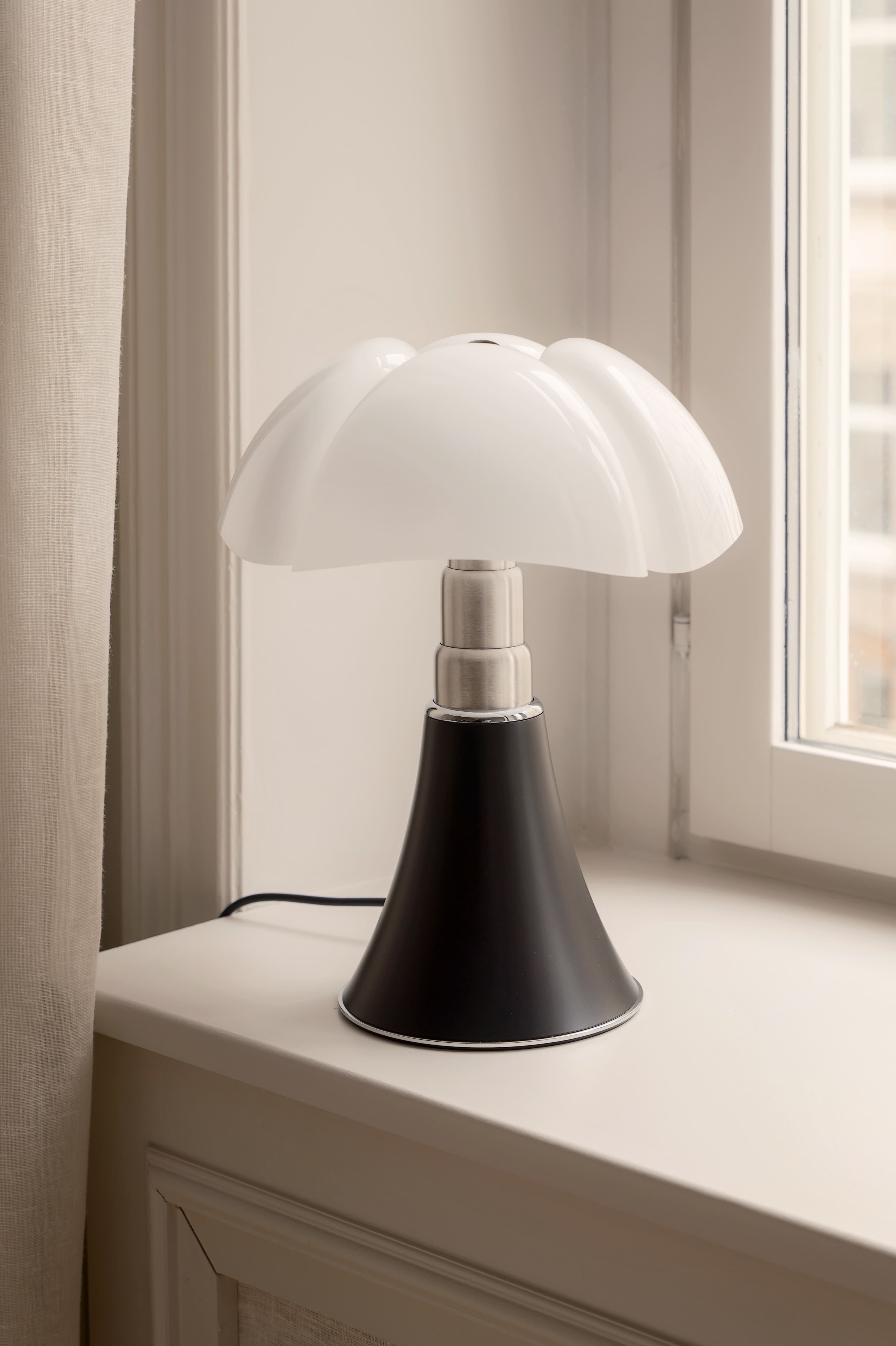 Pipistrello Mini Pöytävalaisin Himmentimellä LED Tummanruskea
