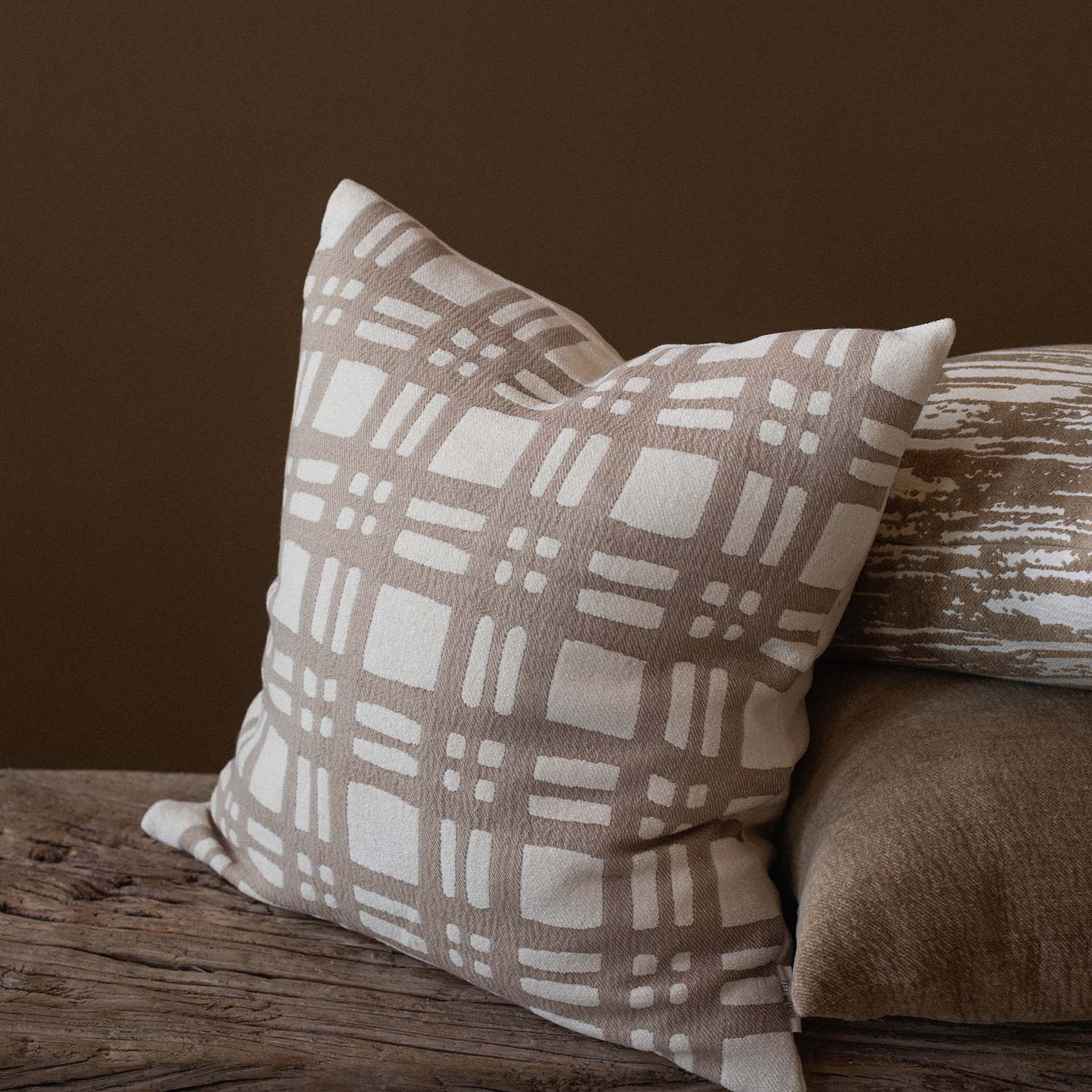 Camille Tyynynpäällinen Beige/Offwhite 50x50