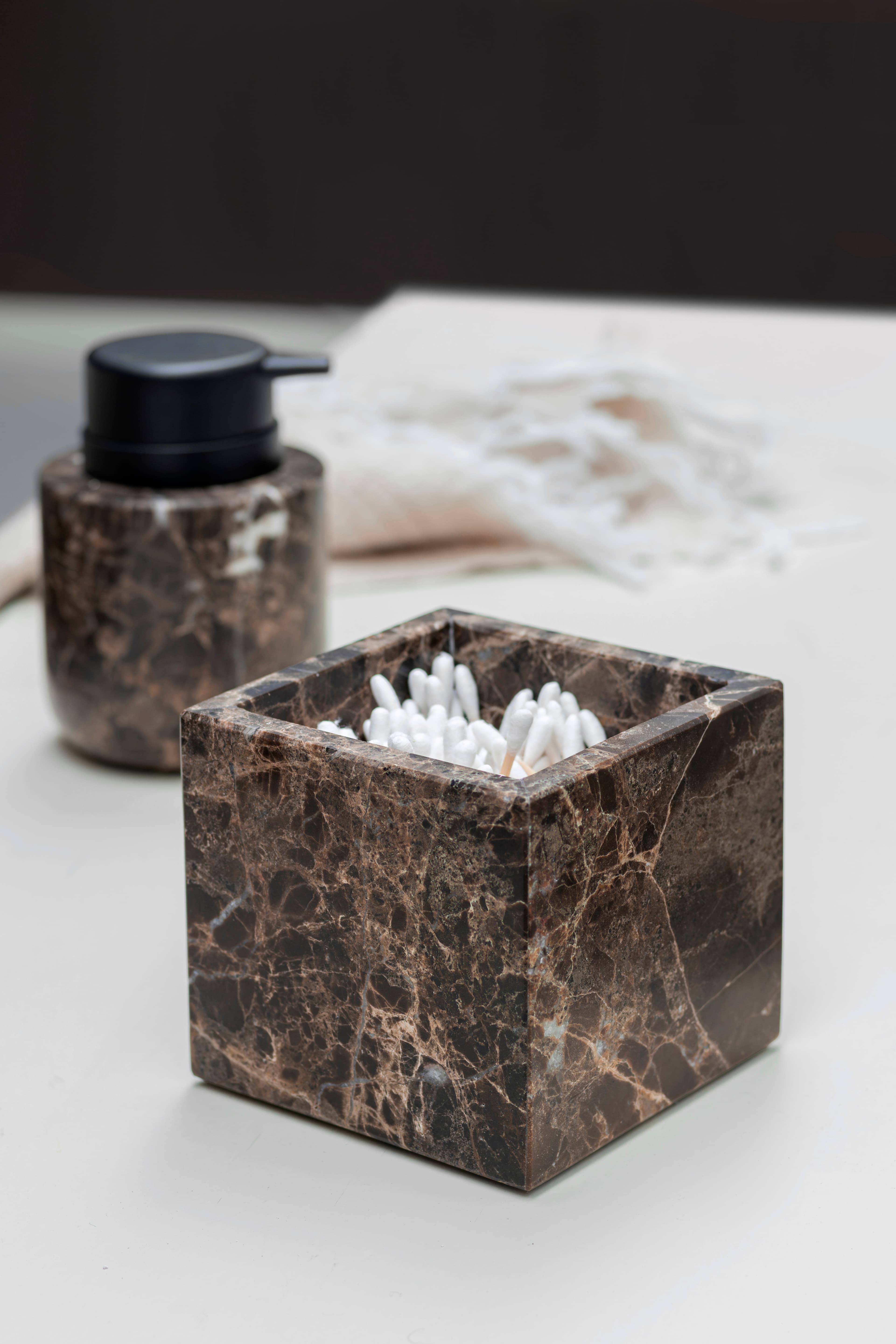 Marble Kub Dekoraatio Ruskea 10 cm
