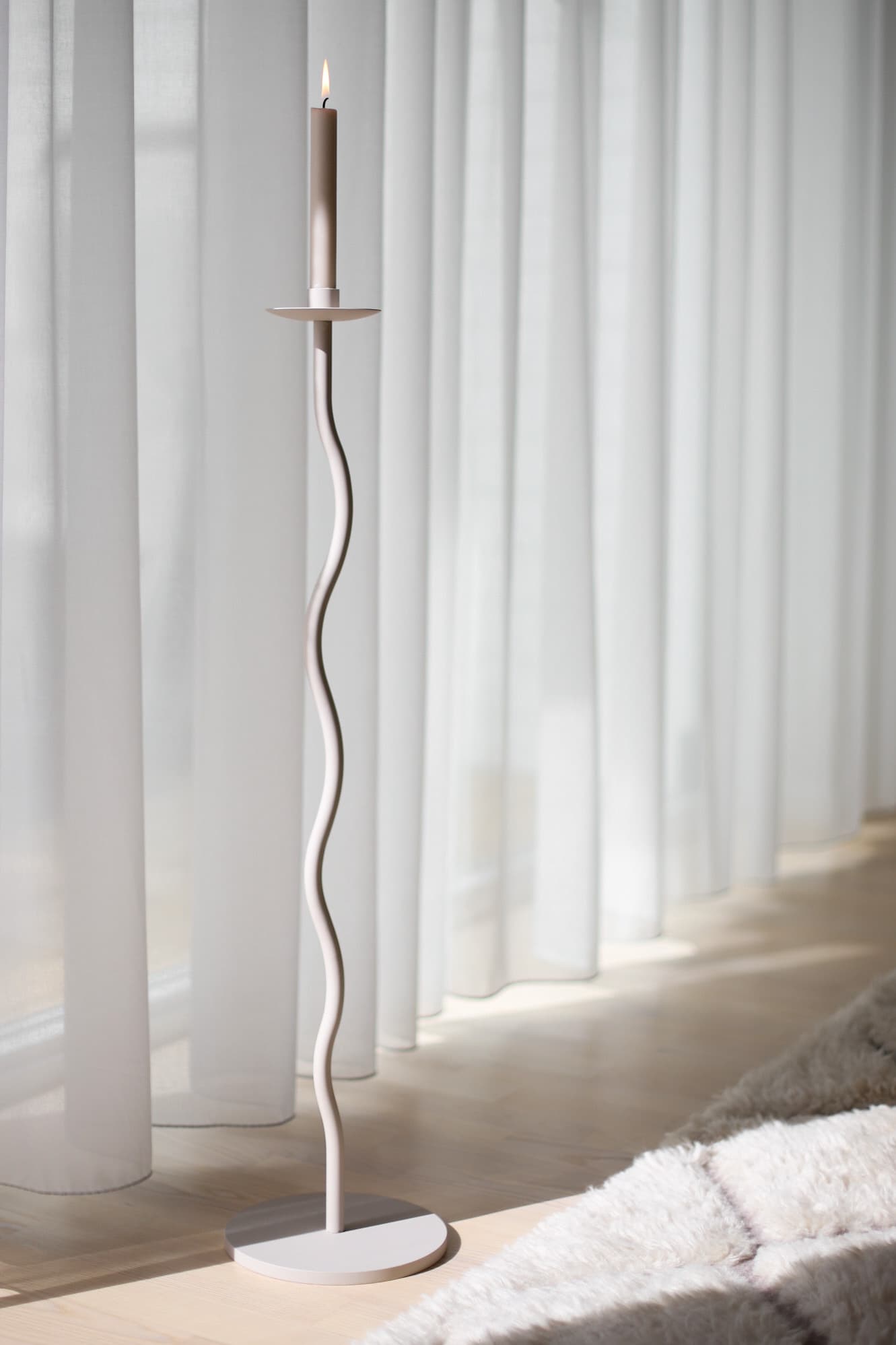 Curved Kynttilänjalka Black 23cm