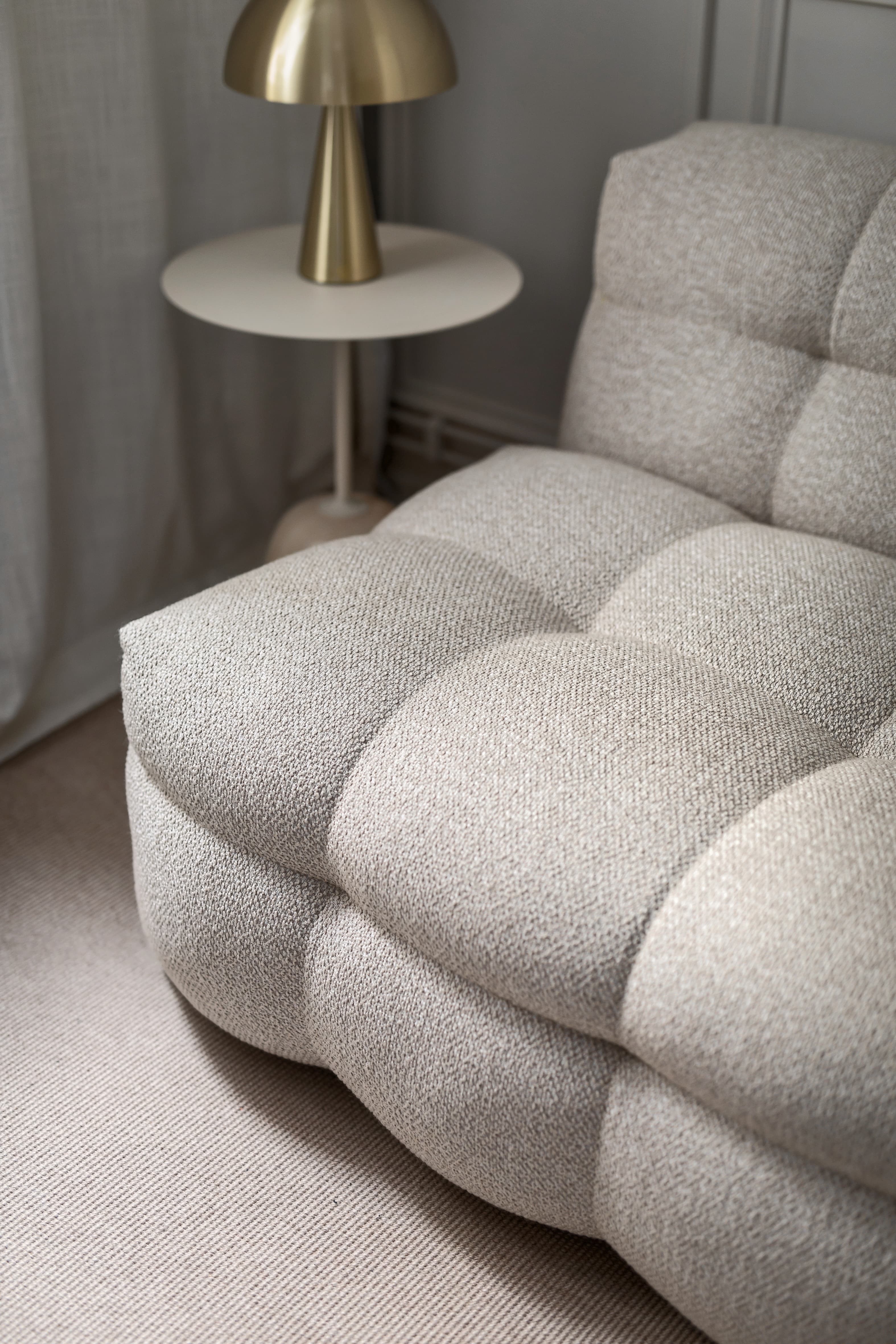 Billie Loungetuoli Beige Bouclé 120 cm
