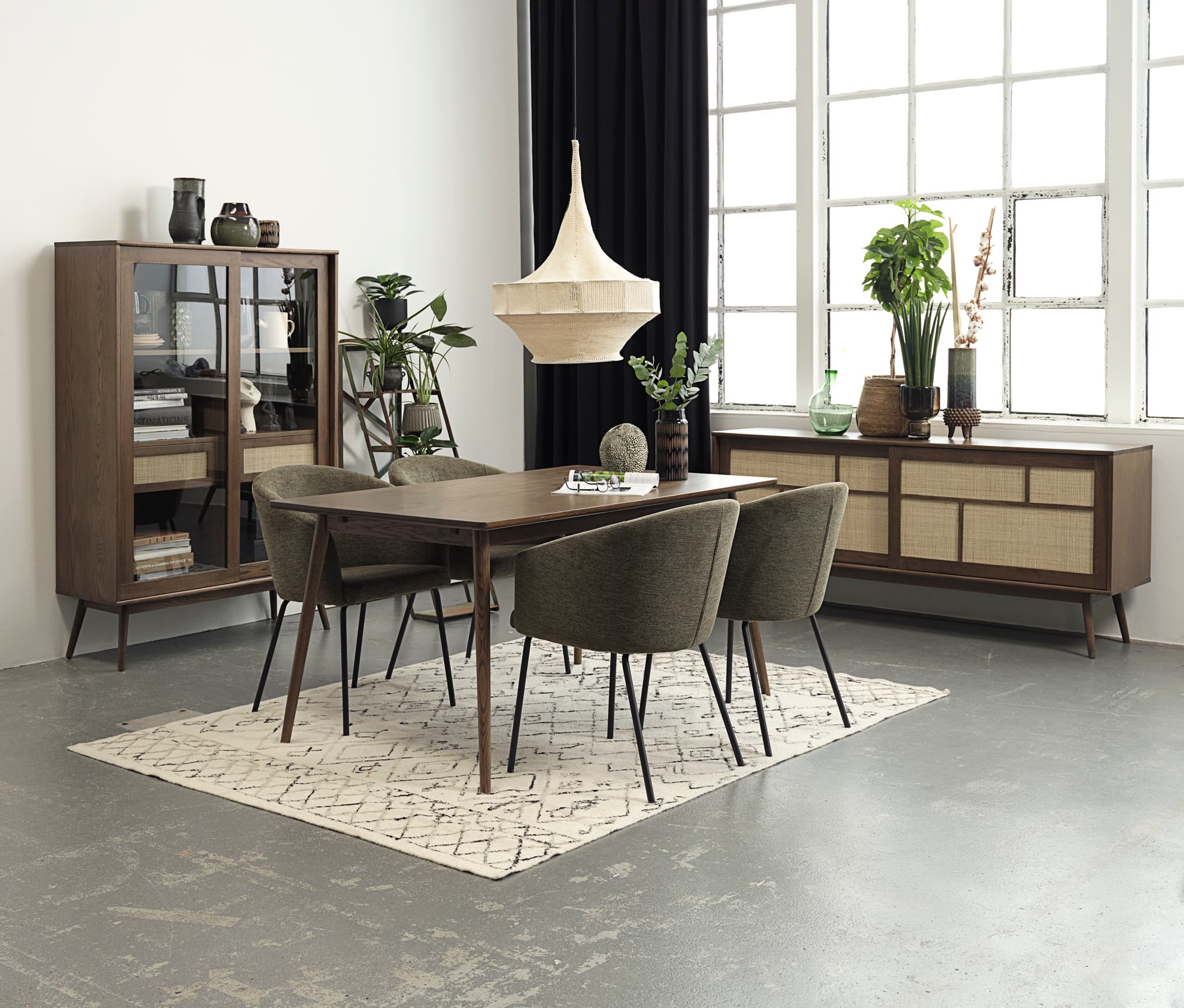 Sofia Vitriinikaappi Smoked Oak 160cm