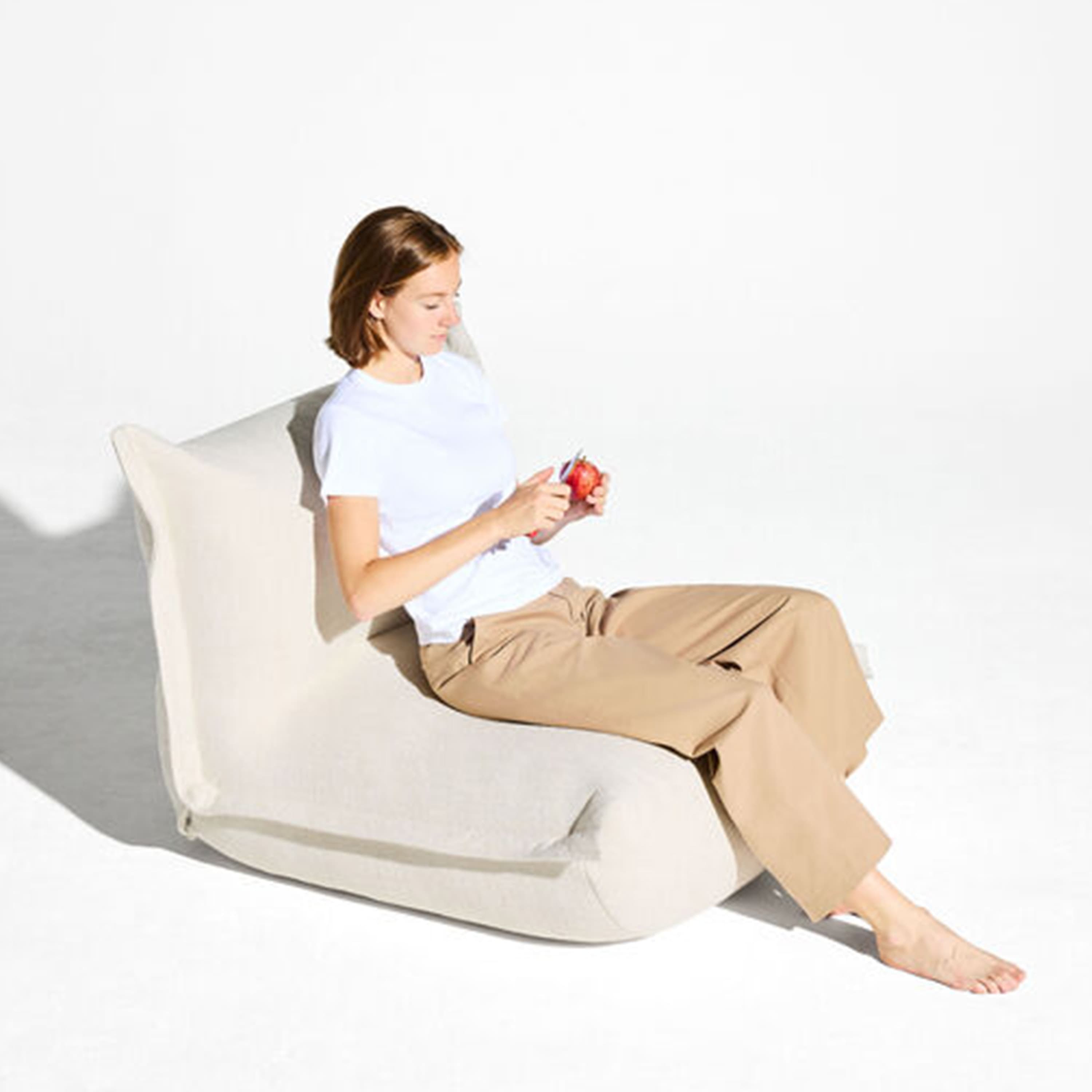 The BonBaron Slim Recycled Bouclé Lounge-tuoli Kerma