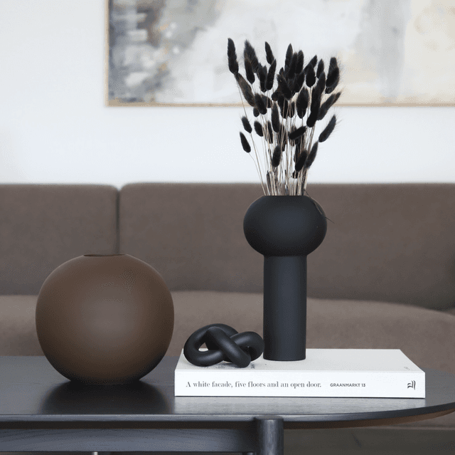 Knot Table Small Musta