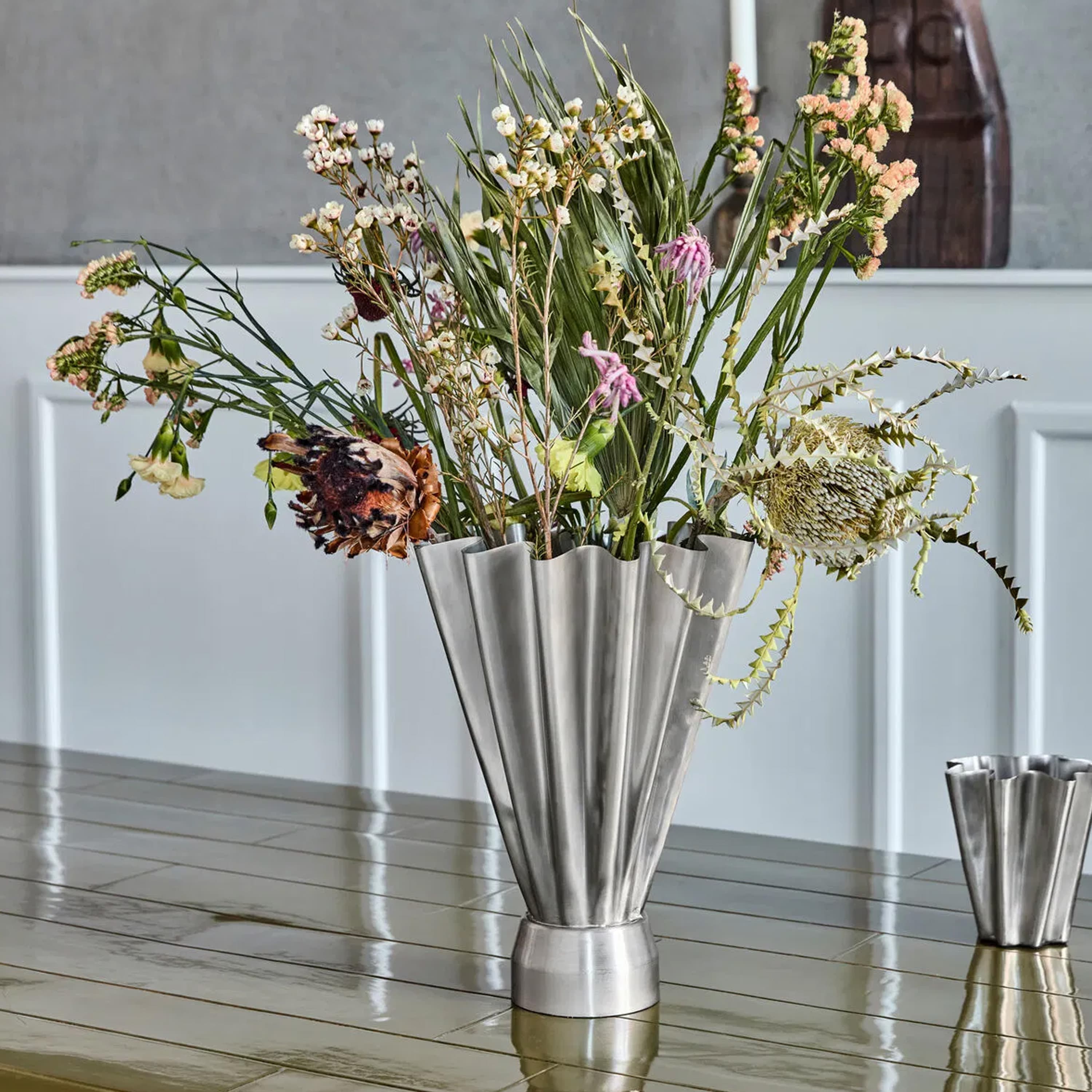 Flood Maljakko Brushed silver finish 33cm
