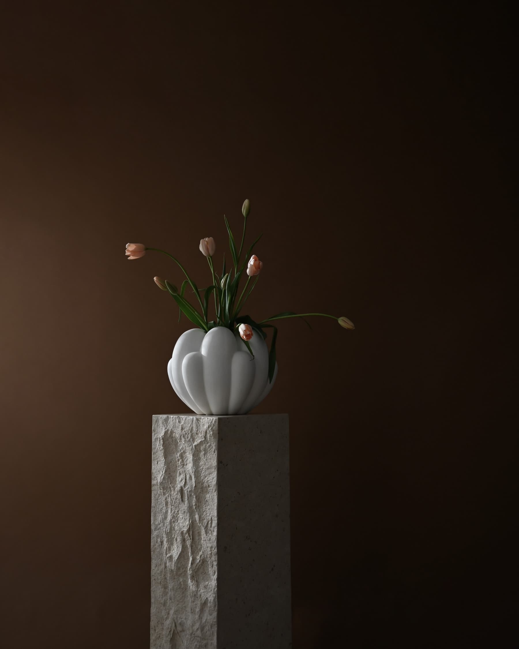 Podium Pedestal Limestone Maxi