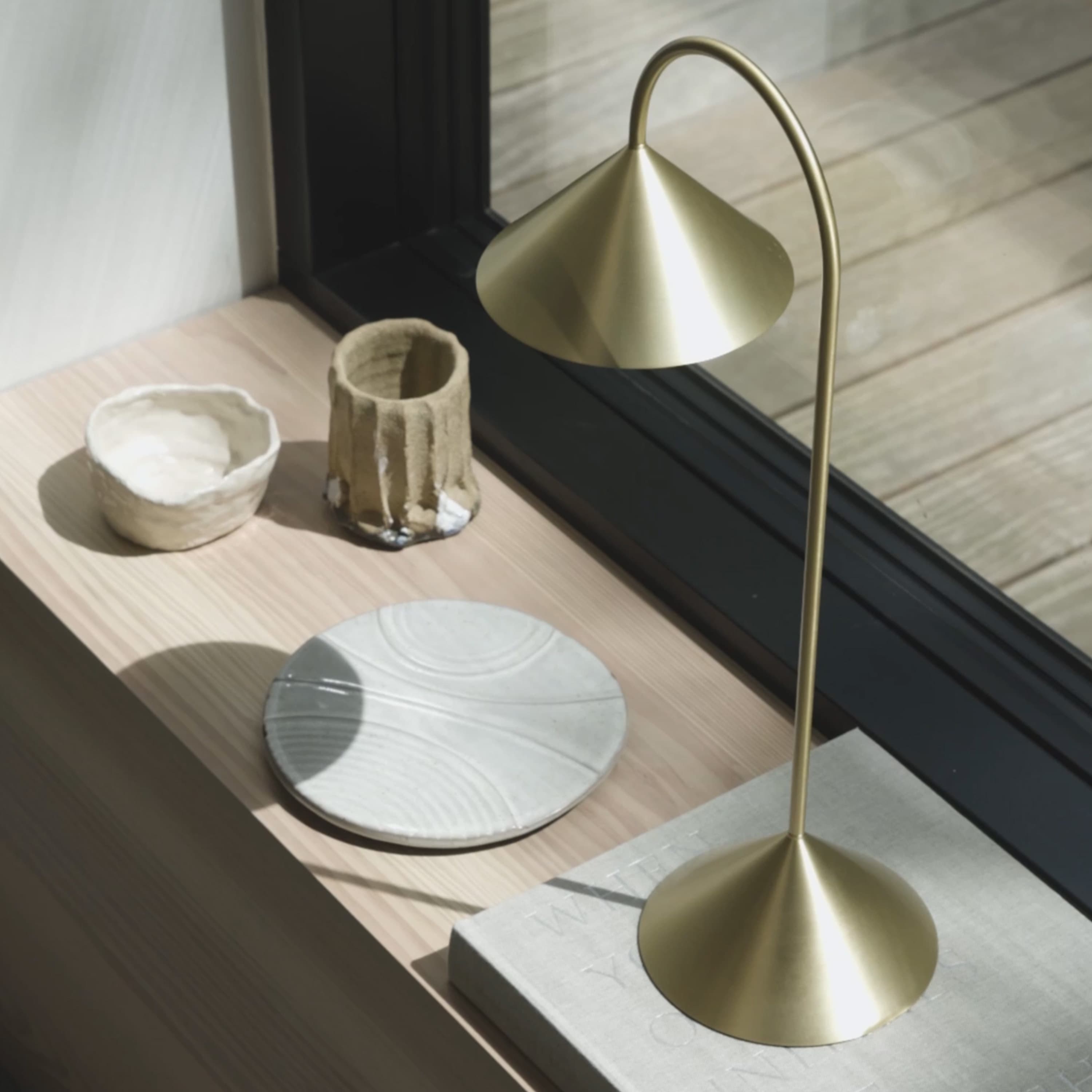 Grasp Kannettava Pöytävalaisin Solid Brass 47cm