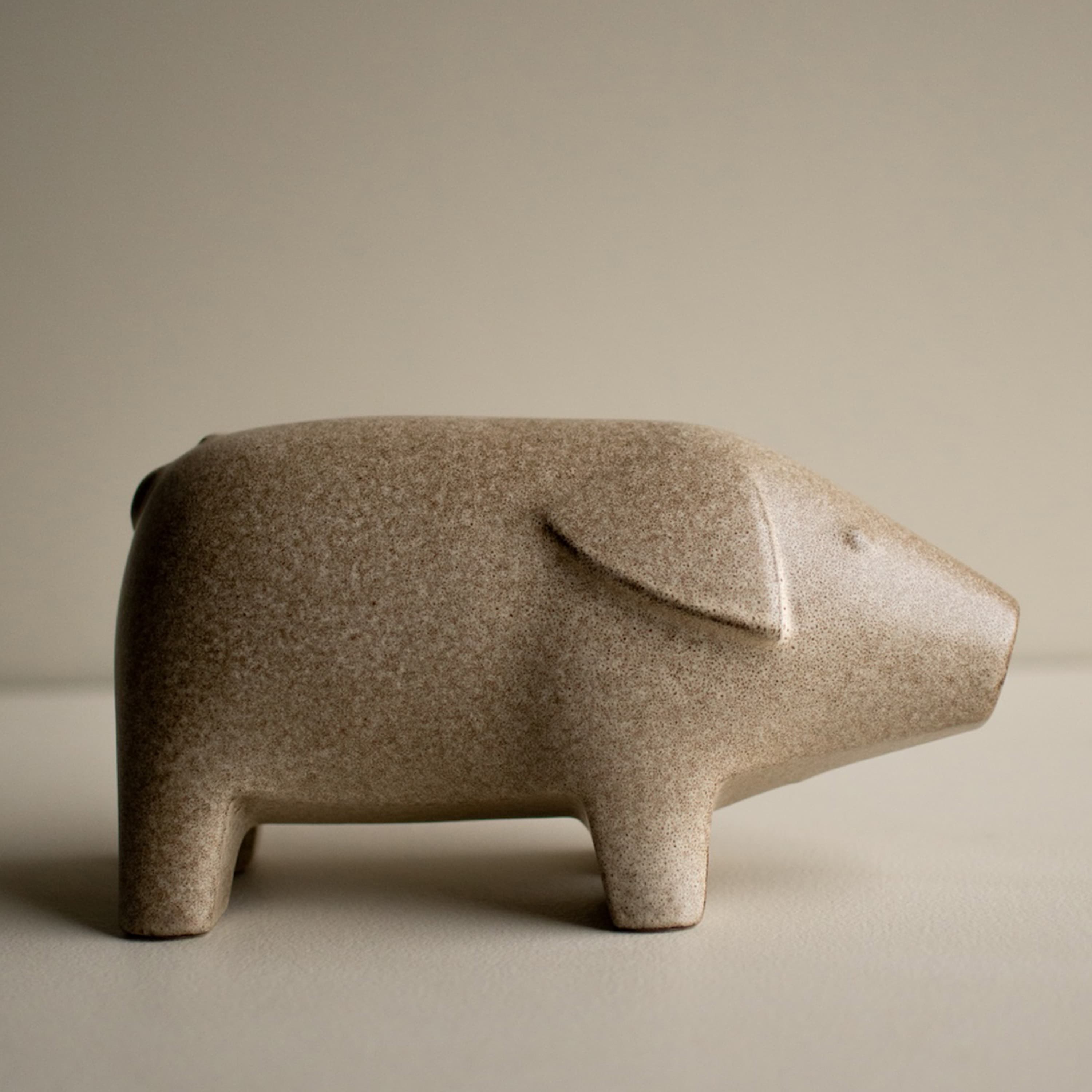 Swedish Pig Koriste Beige 24x13