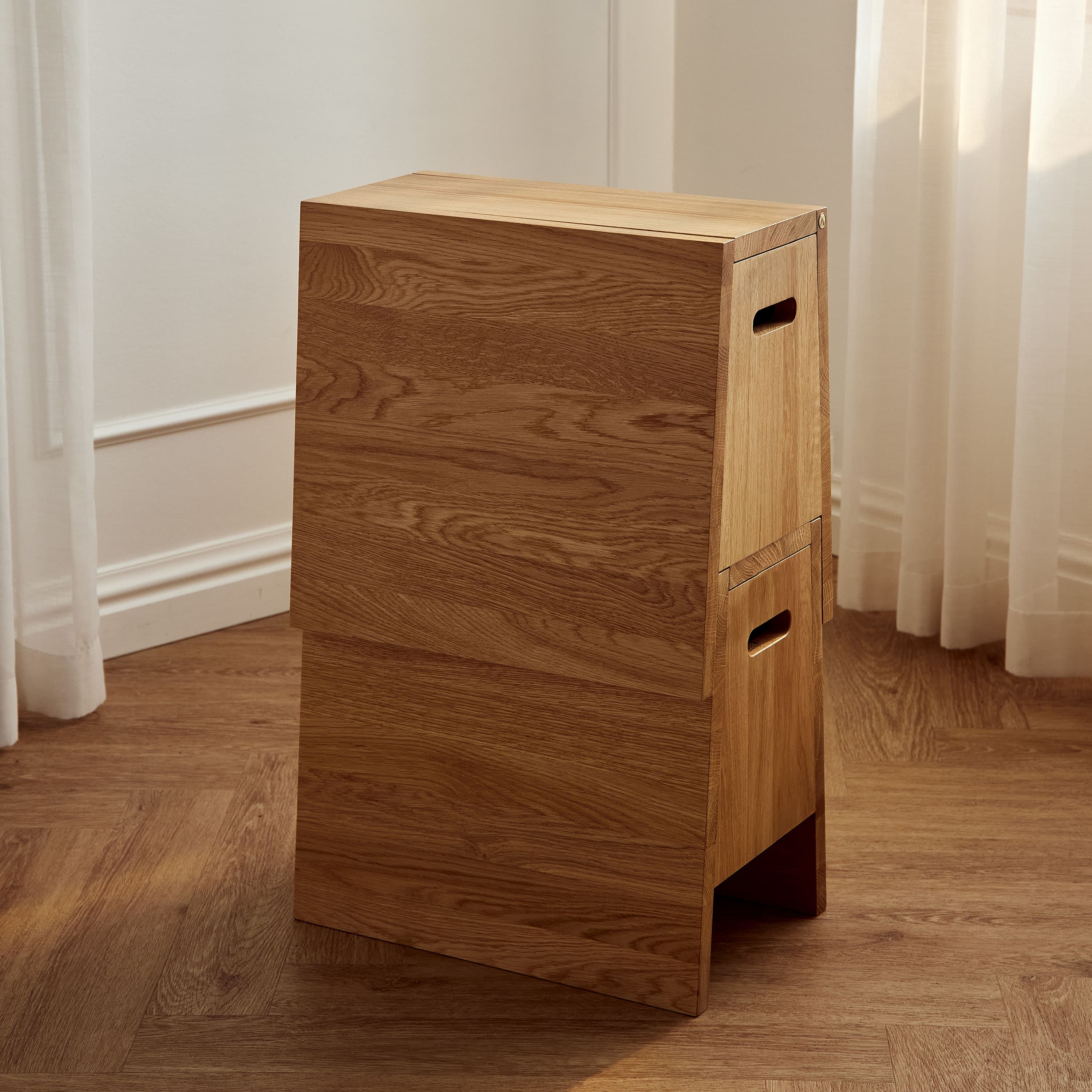 Plinth Jakkara Oak