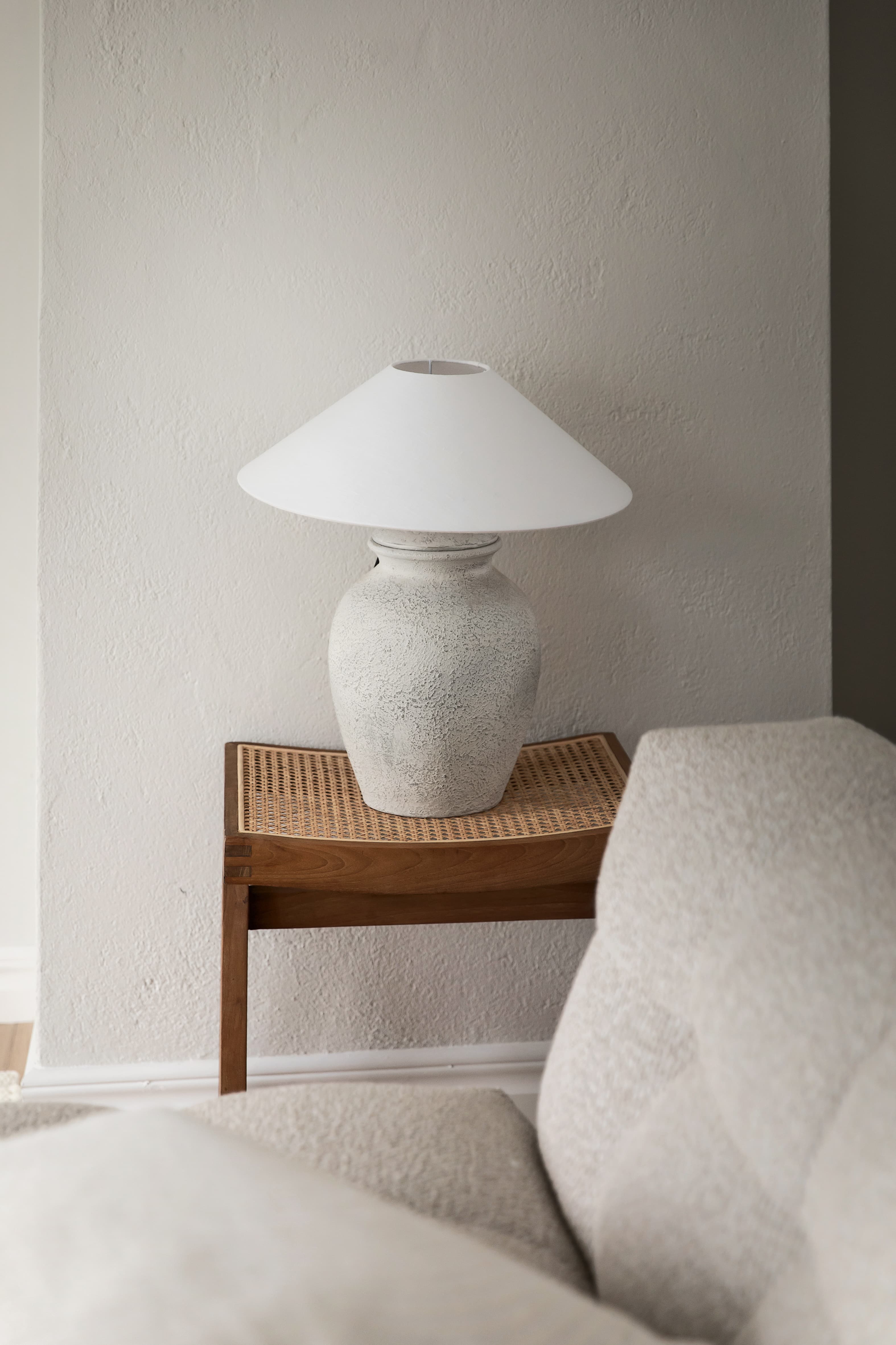 Berit Lampunjalka Light Grey