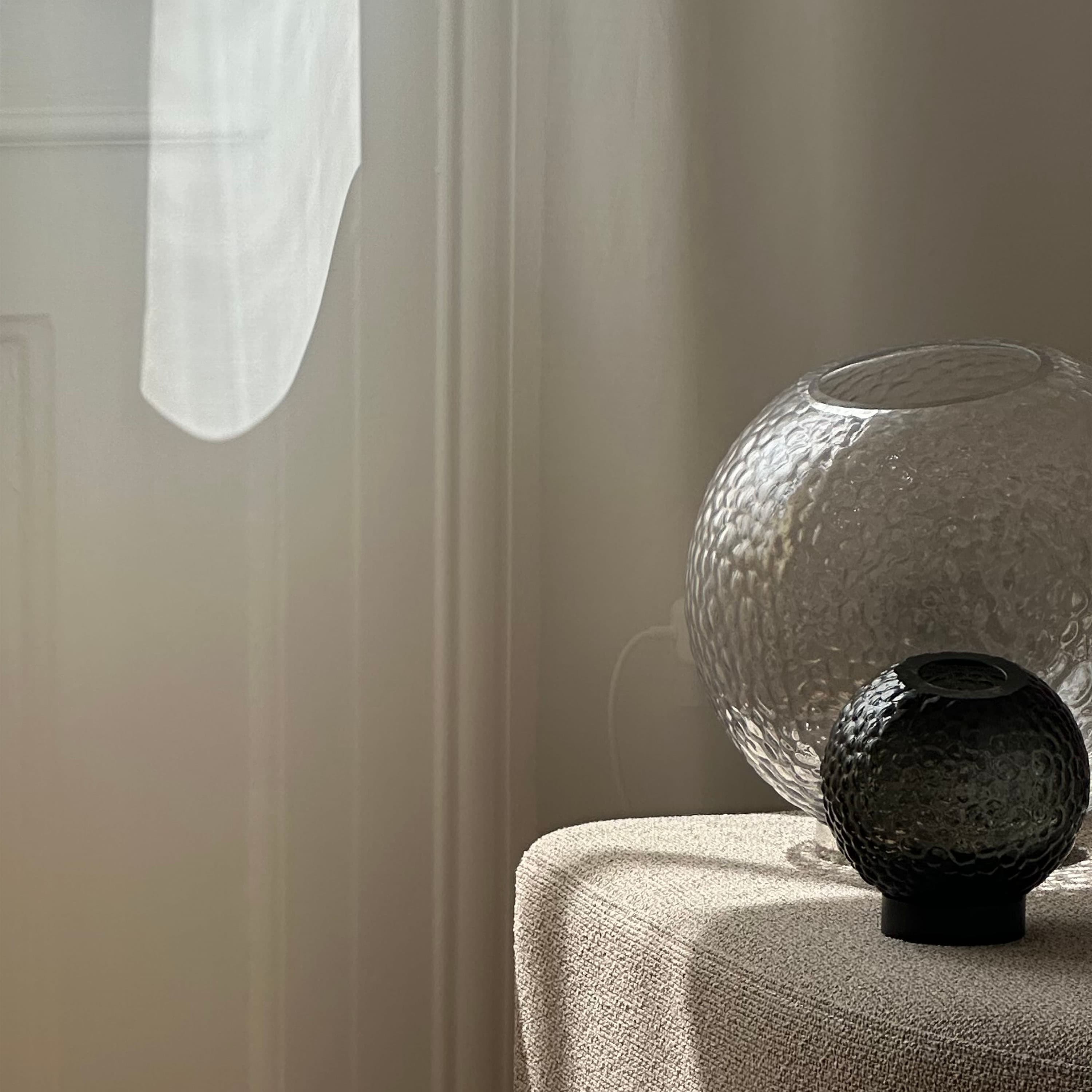 Globe Bubbles Maljakko Musta Ø10