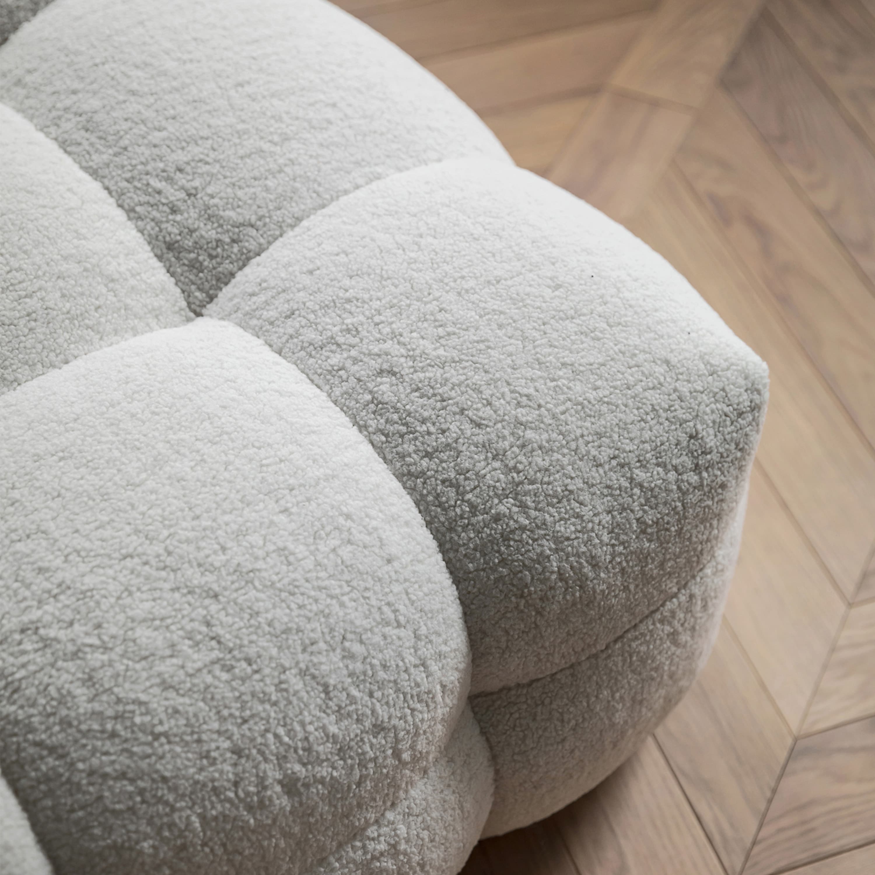Billie Istuinrahi L Creme Teddy