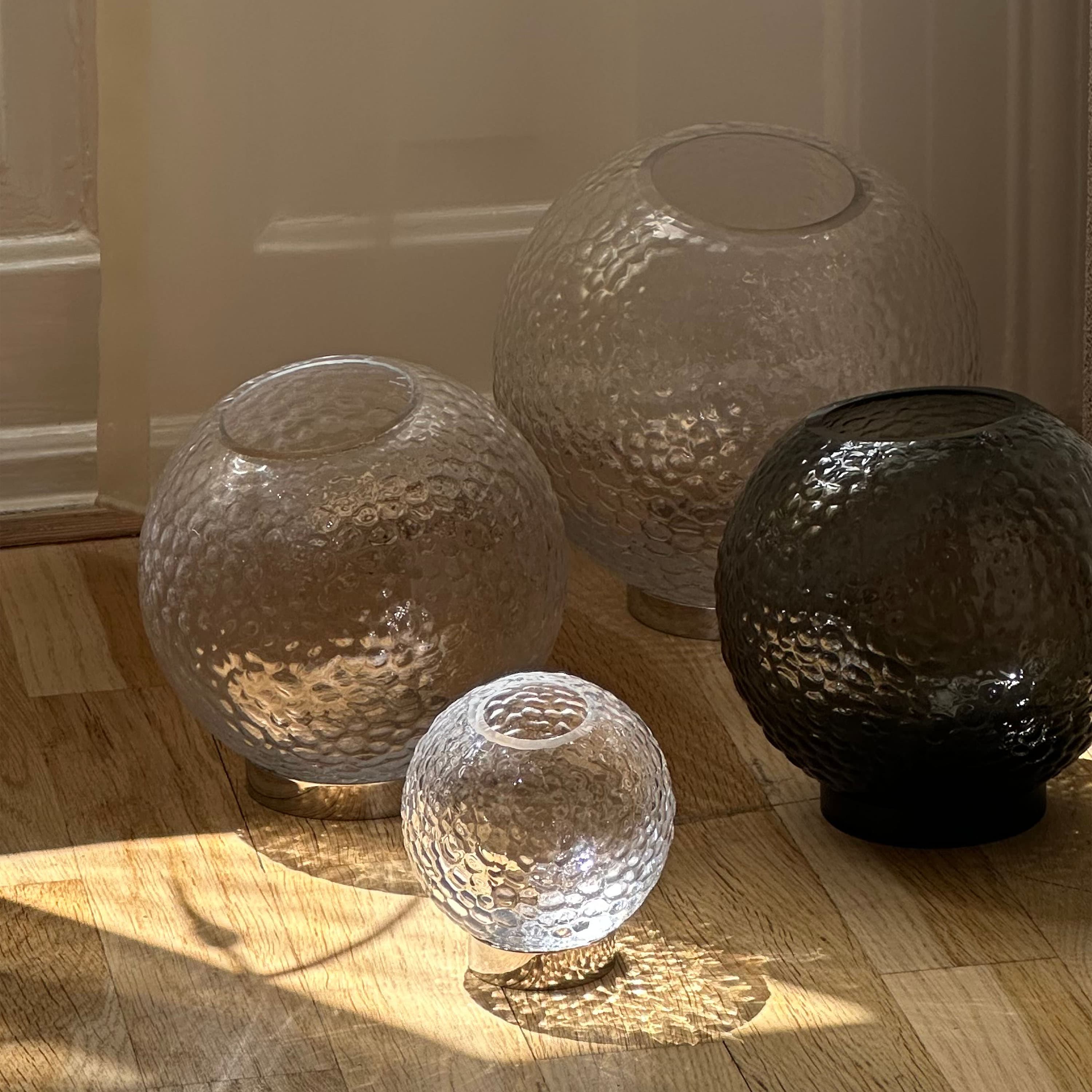 Globe Bubbles Maljakko Musta Ø17