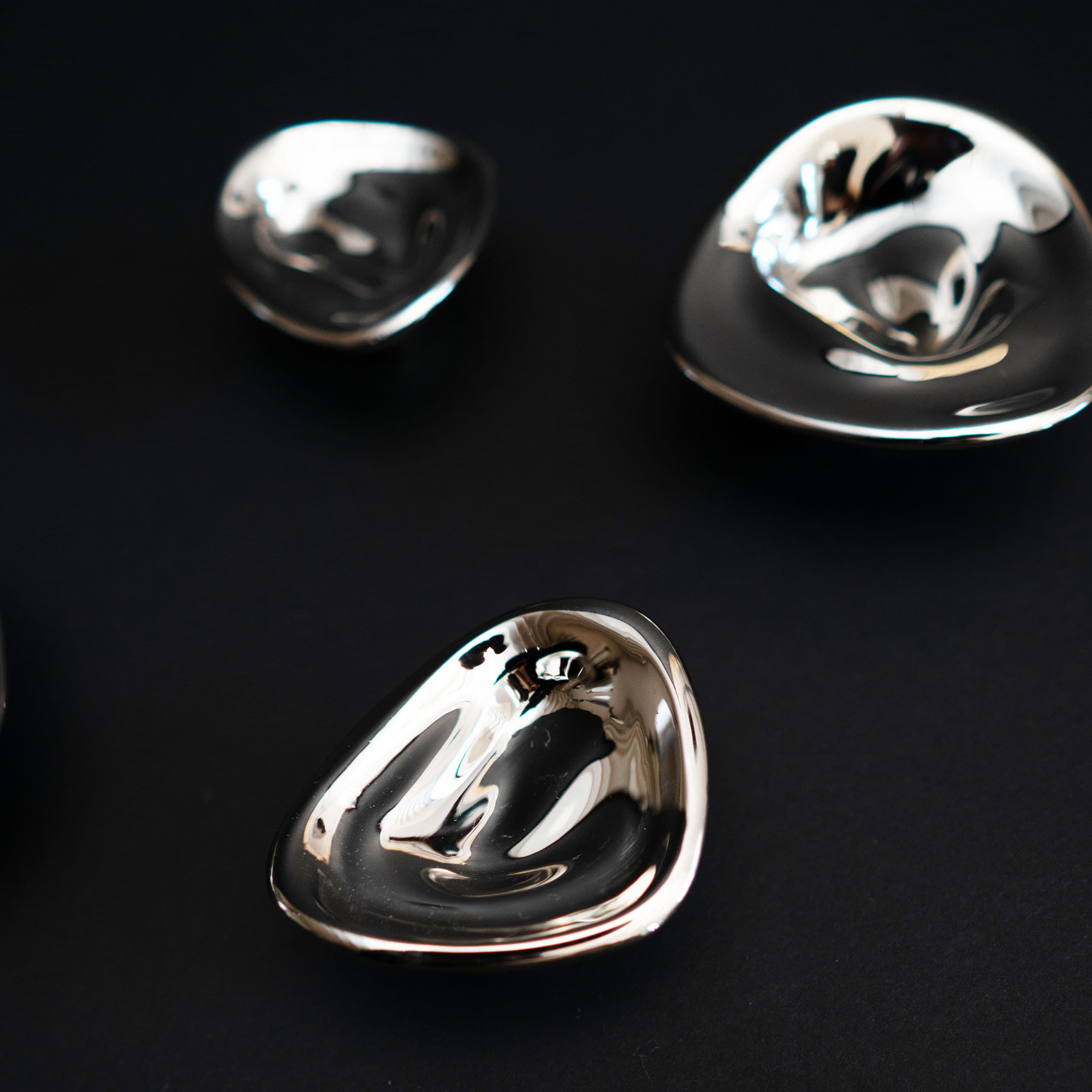 Ripple no. 02 Seinäkoukku Titaani Suuri