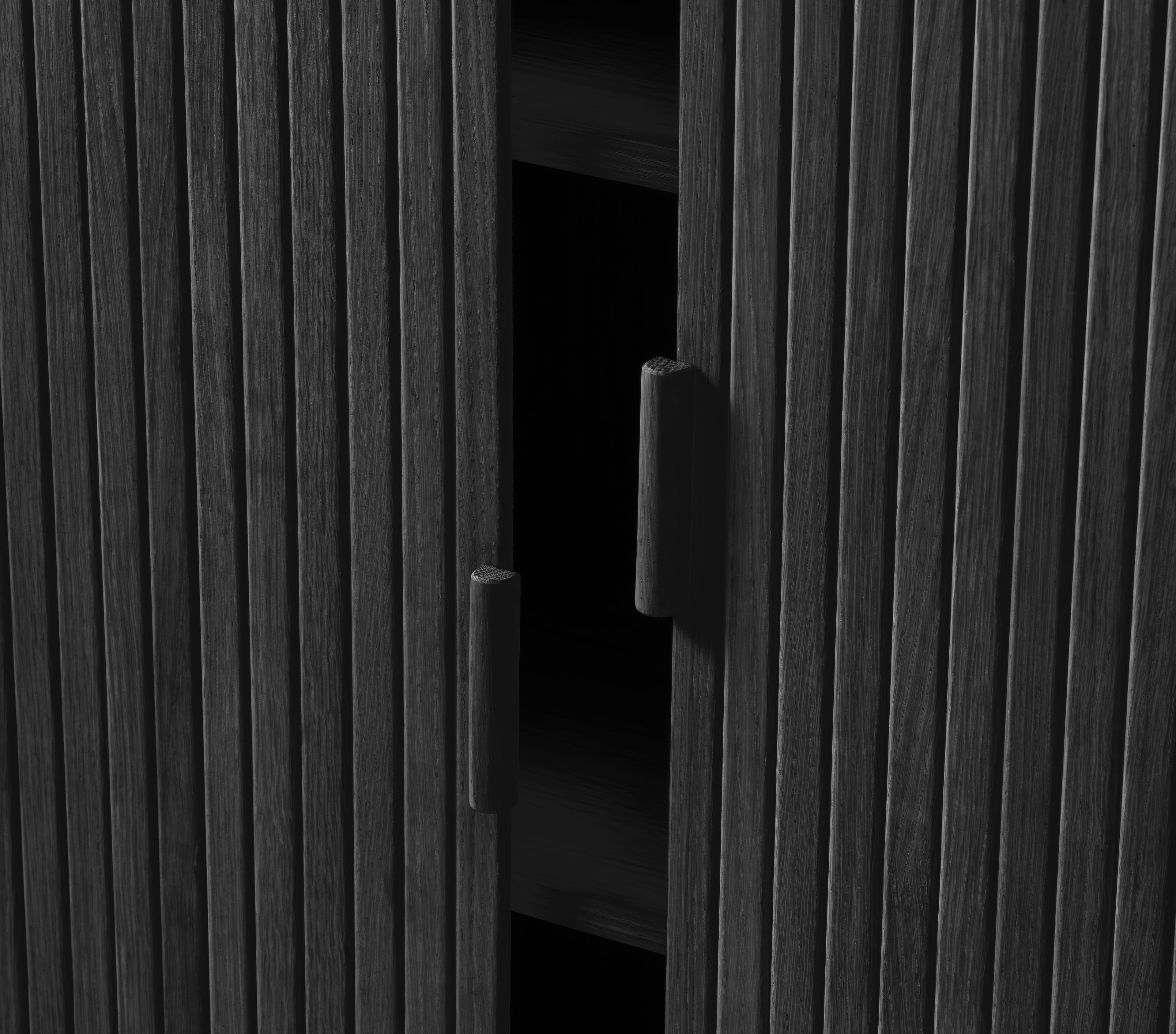 Tindra Kaappi Black Oak 113cm