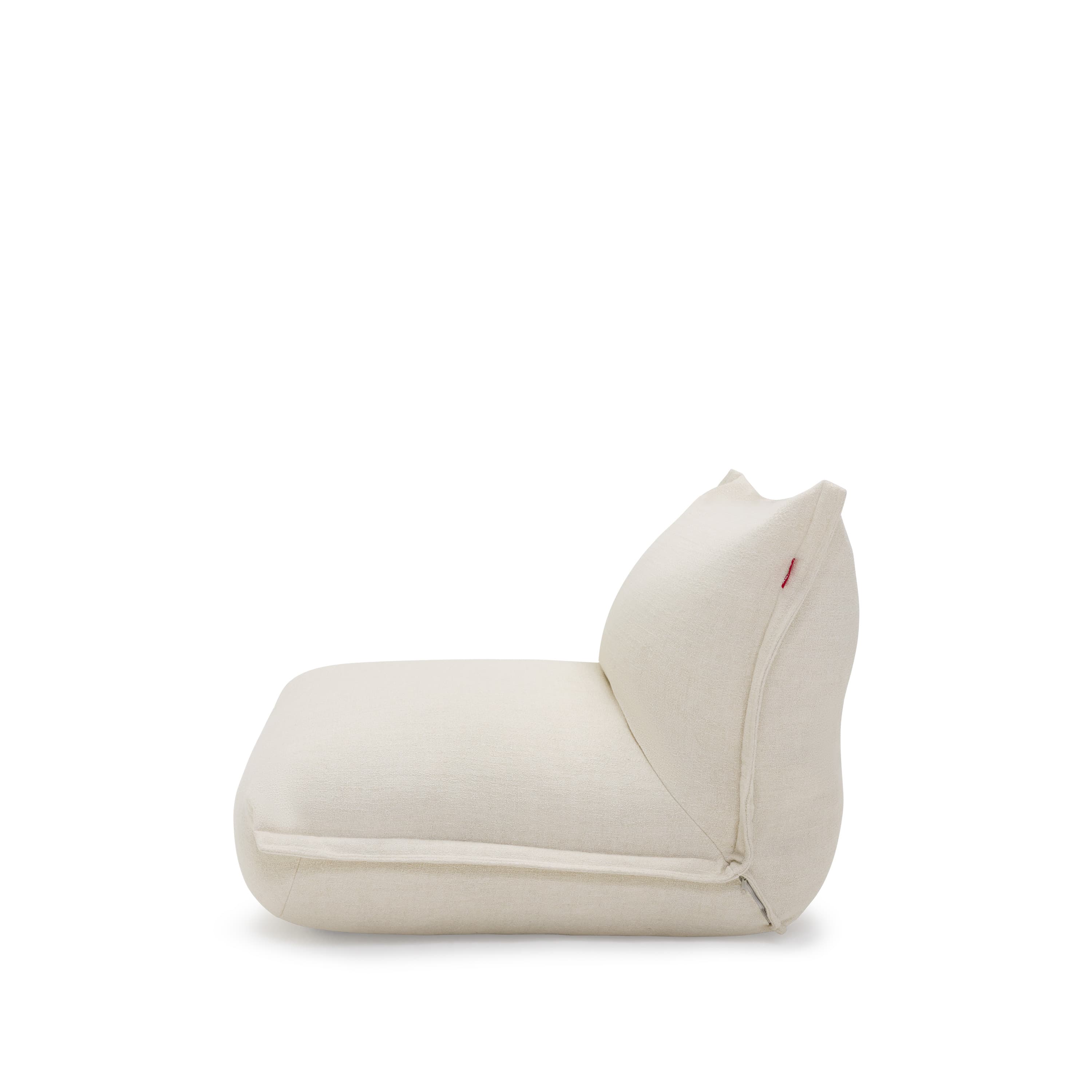 The BonBaron Slim Recycled Bouclé Lounge-tuoli Kerma