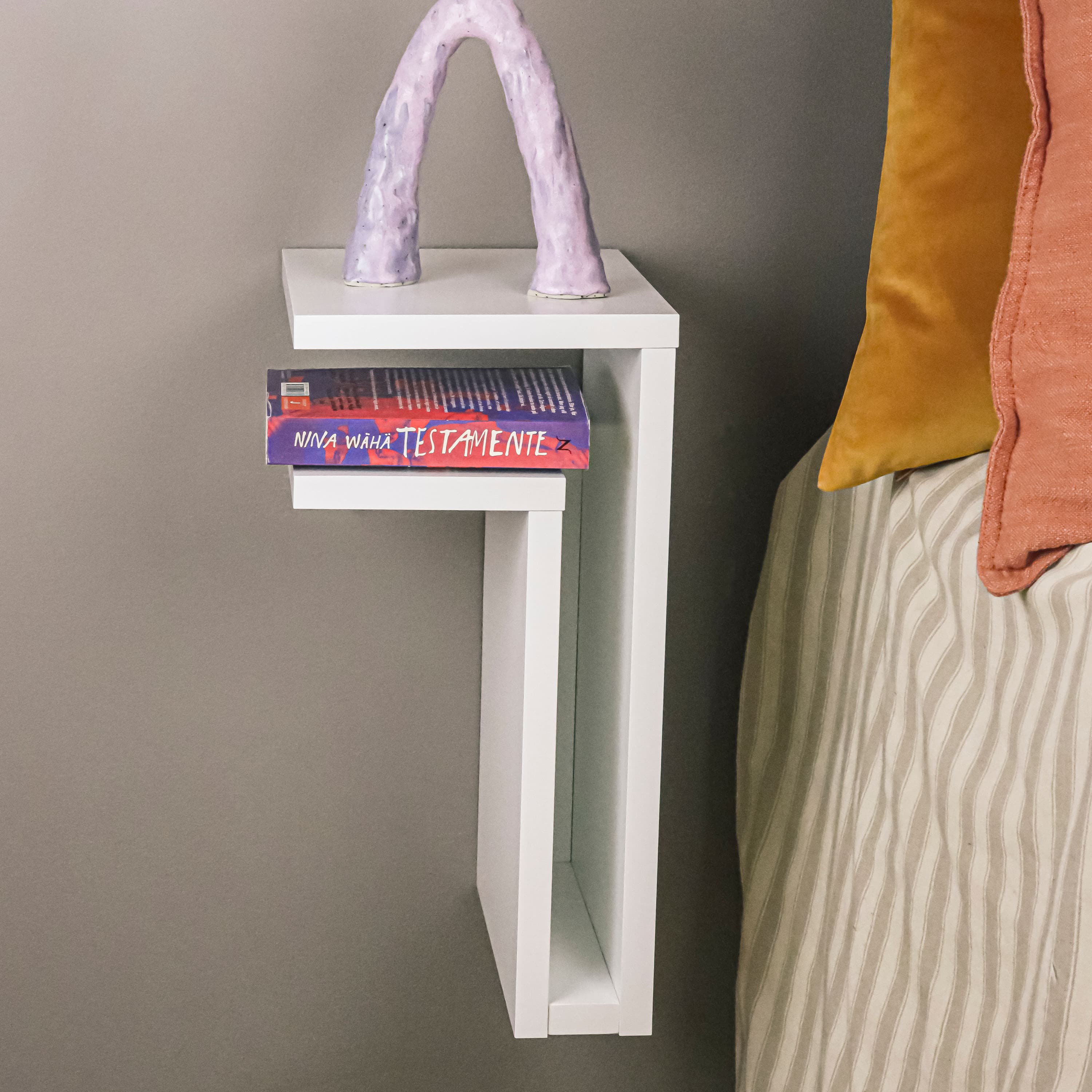 F-Shelf Left Yöpöytä Valkoinen