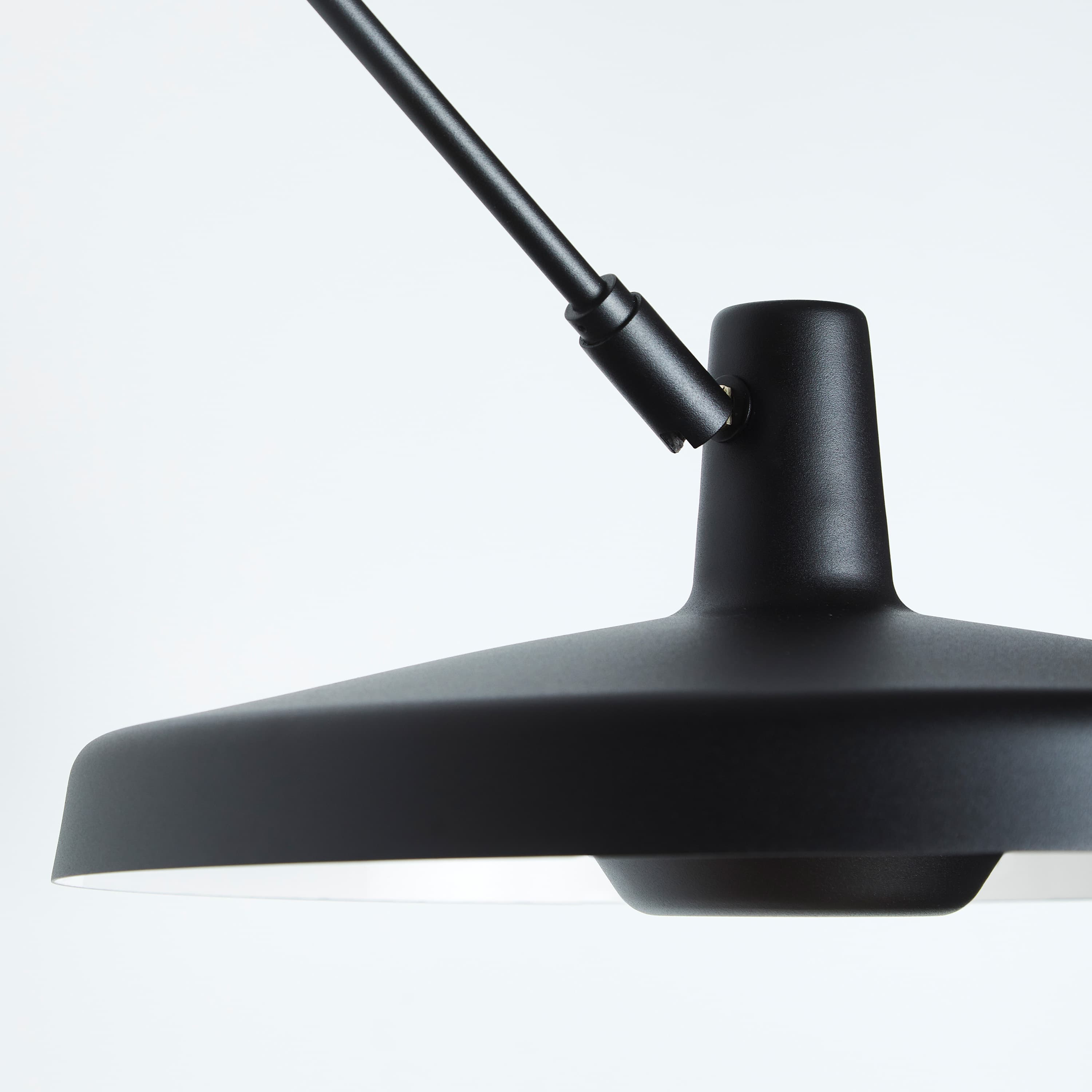 Arigato Seinävalaisin Black 45