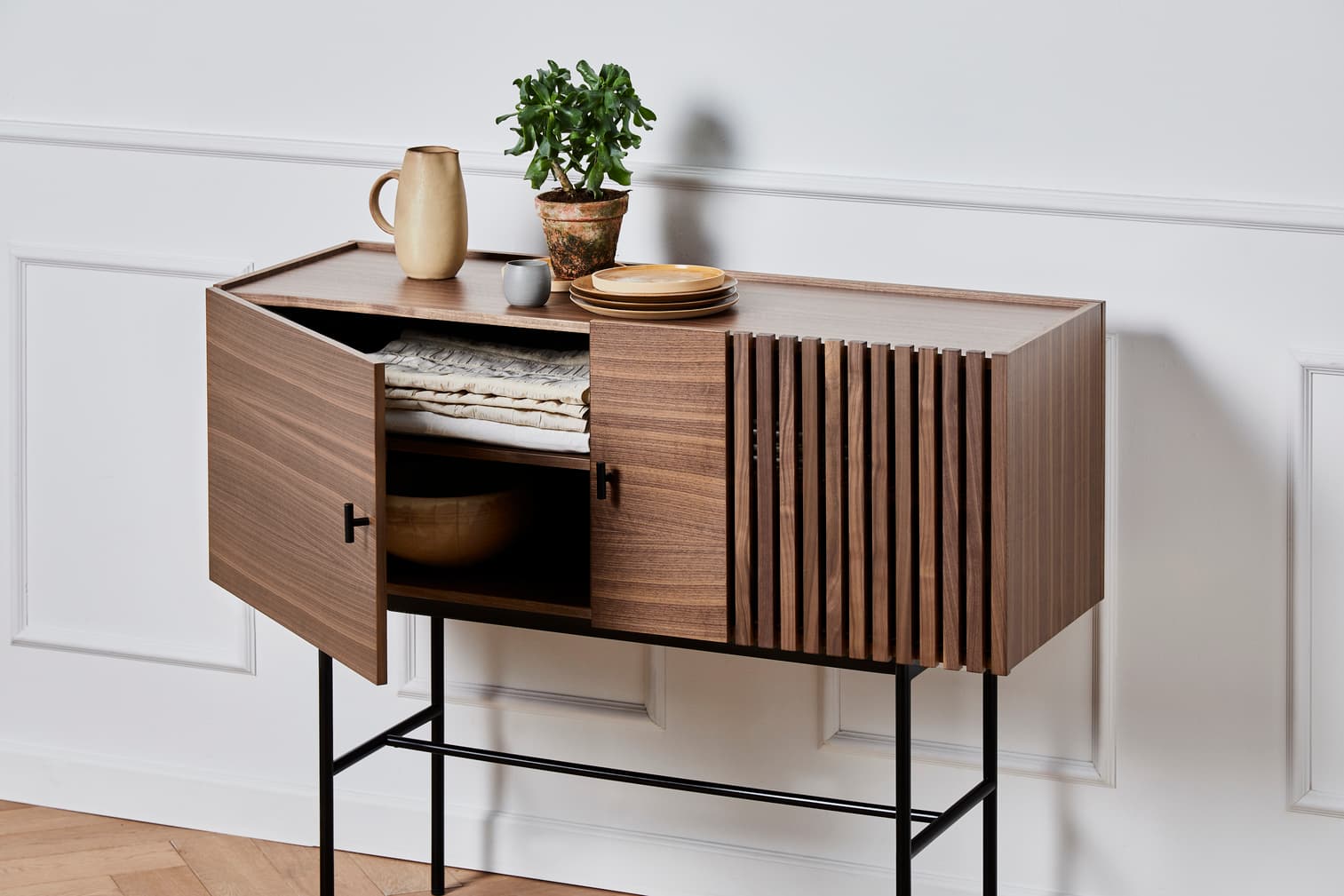 Array senkki walnut/black 120 cm