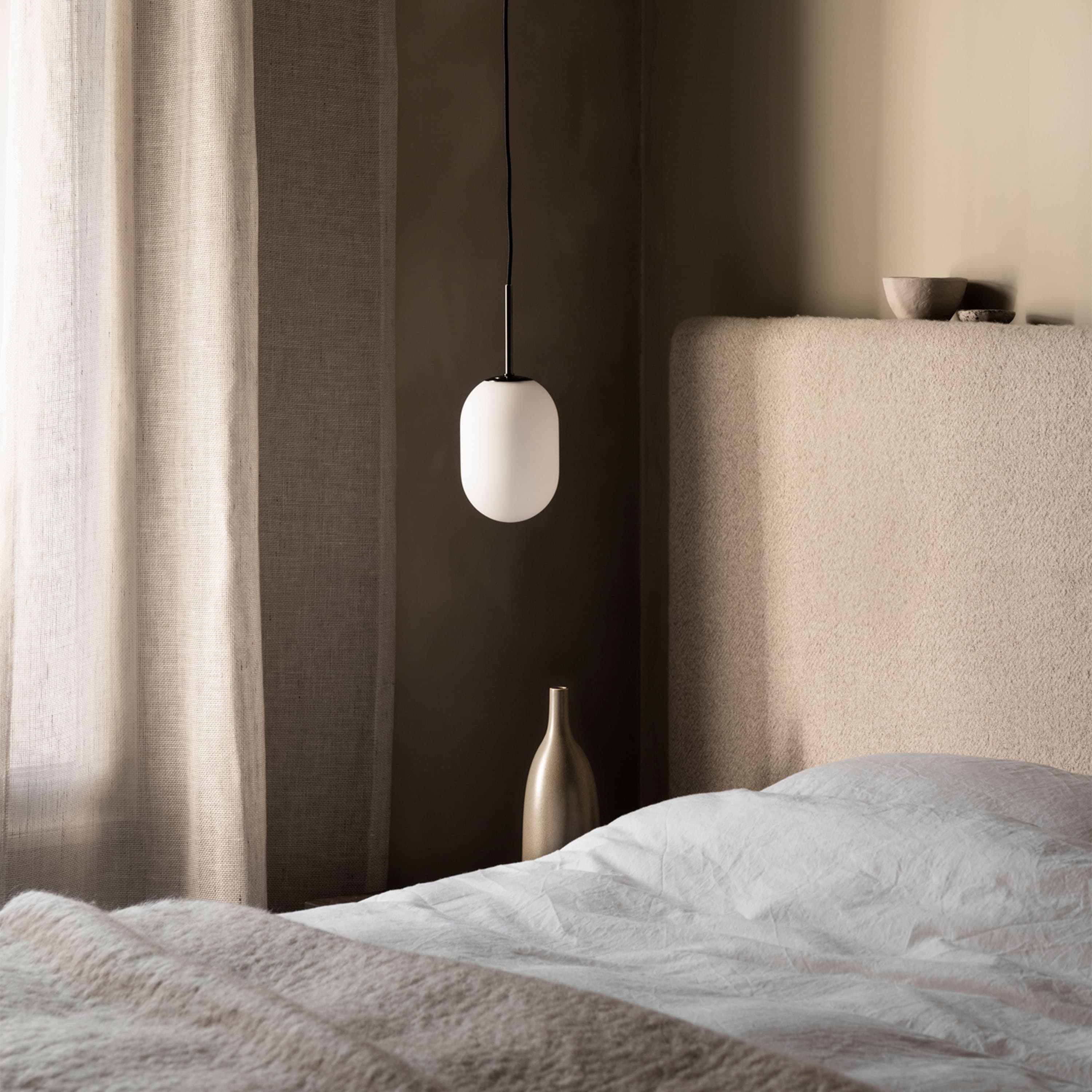Noor kattovalaisin opal/black small