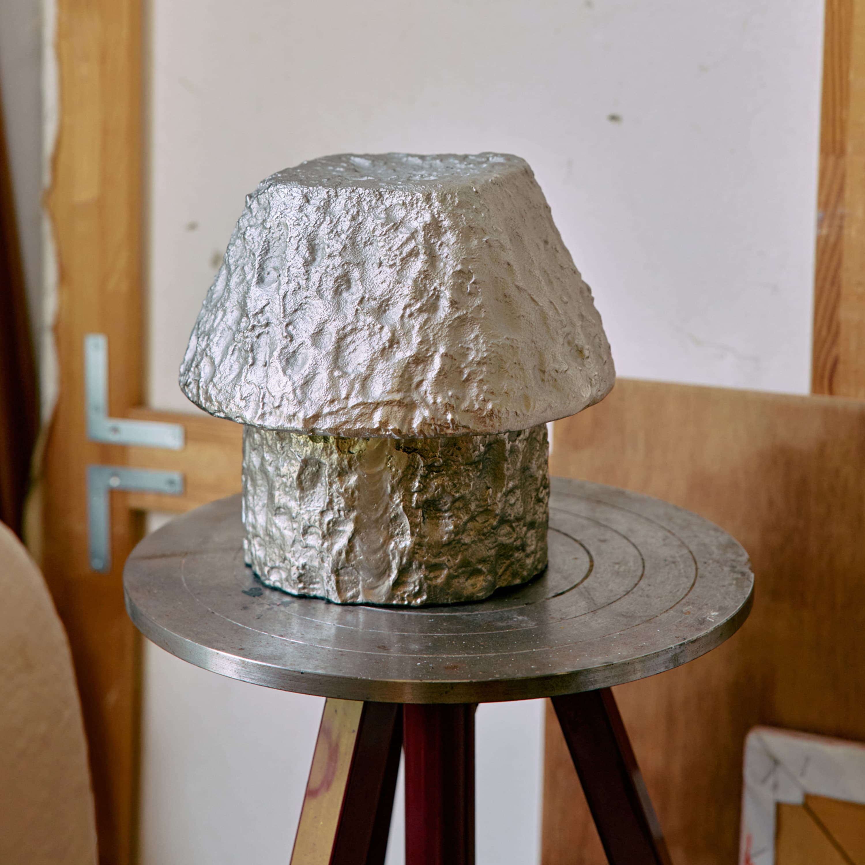 Artefact Pöytälamppu Alumiini