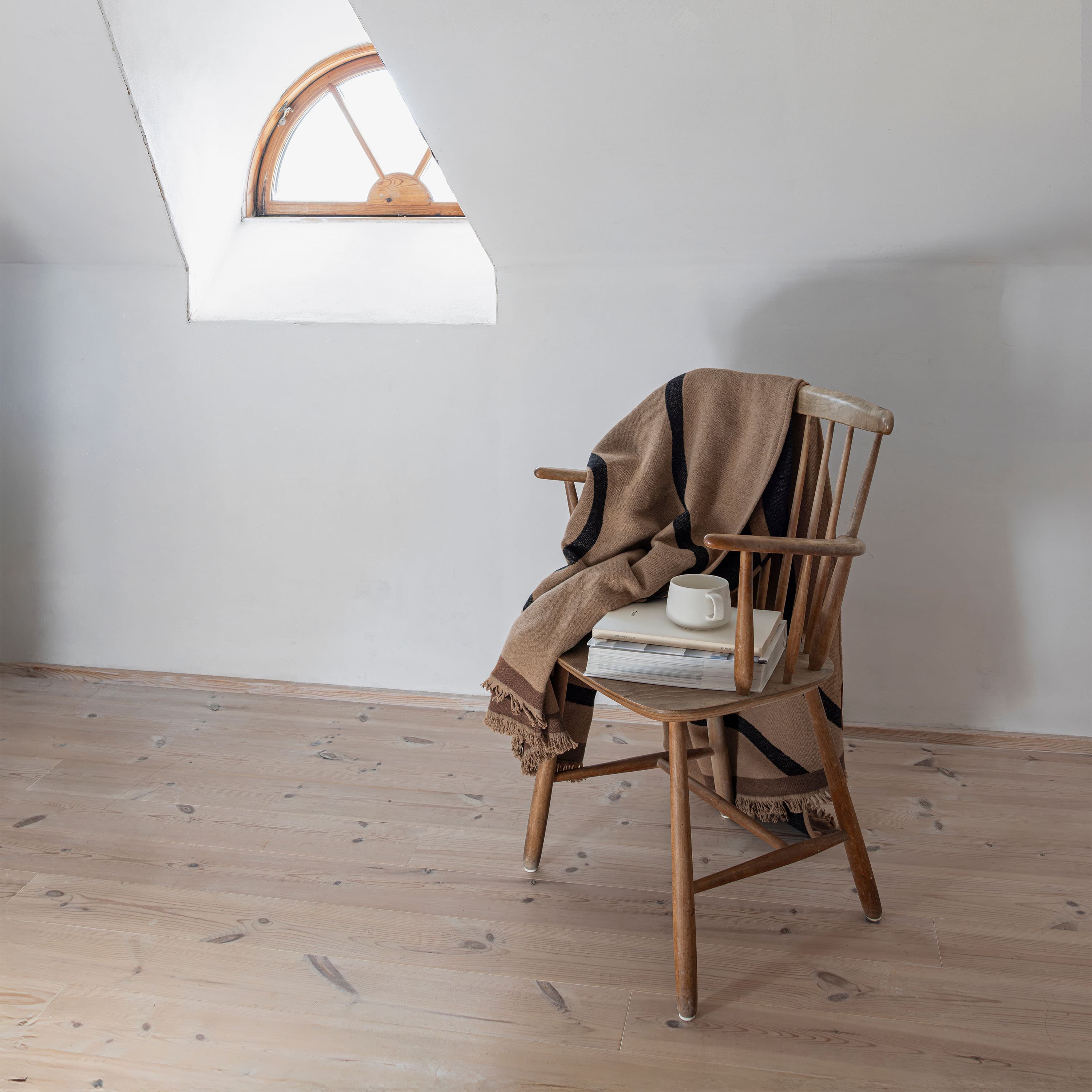 Shadow Torkkupeitto Latte/Musta 130x175