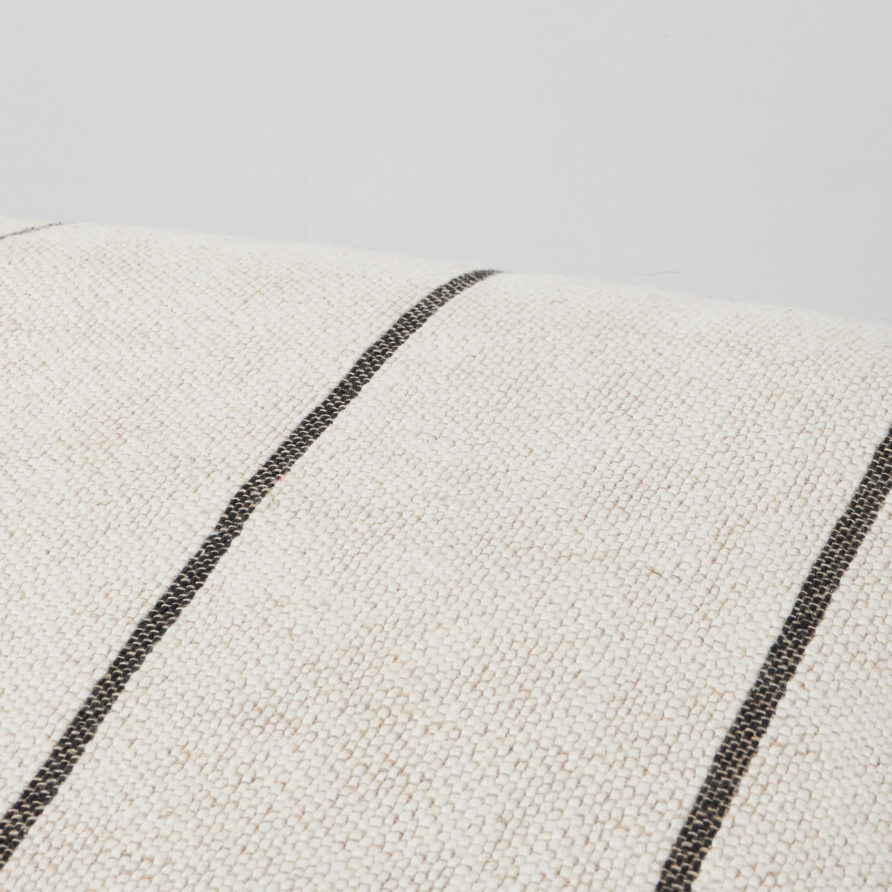 Sigrid Tyynynpäällinen Light Beige/Black 50x50