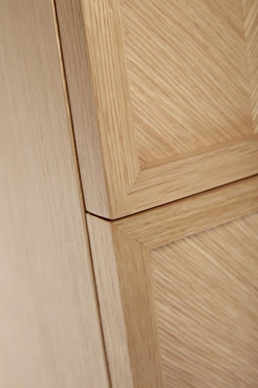 Herringbone Yöpöytä FSC Tammea