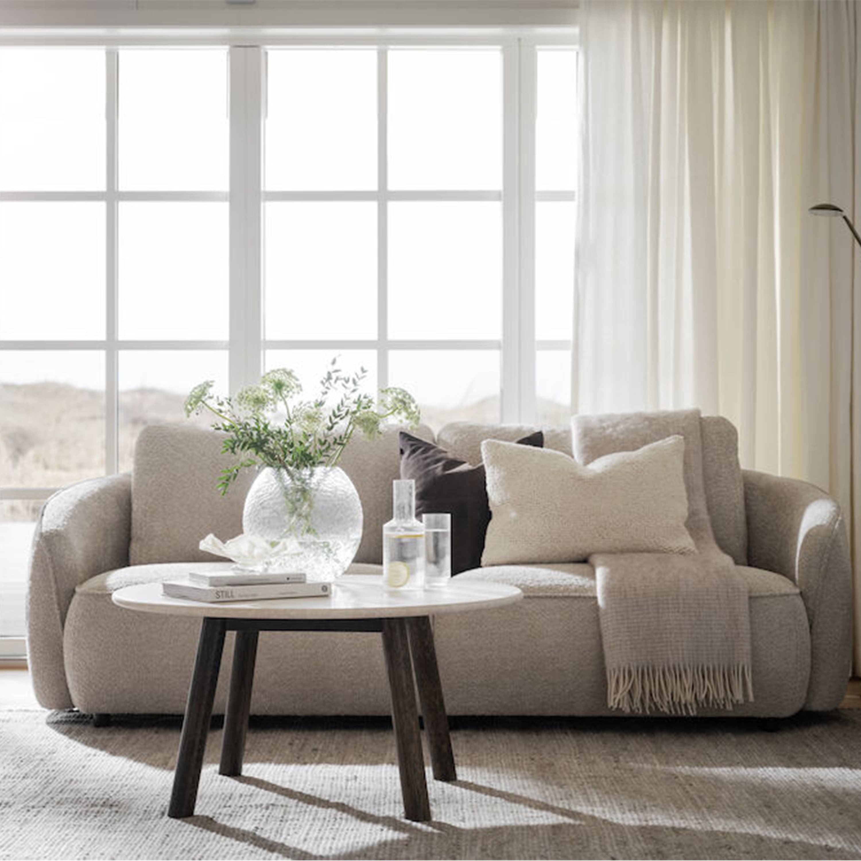 Taransay Soffbord Beige Travertin/Brun Ek Ø90