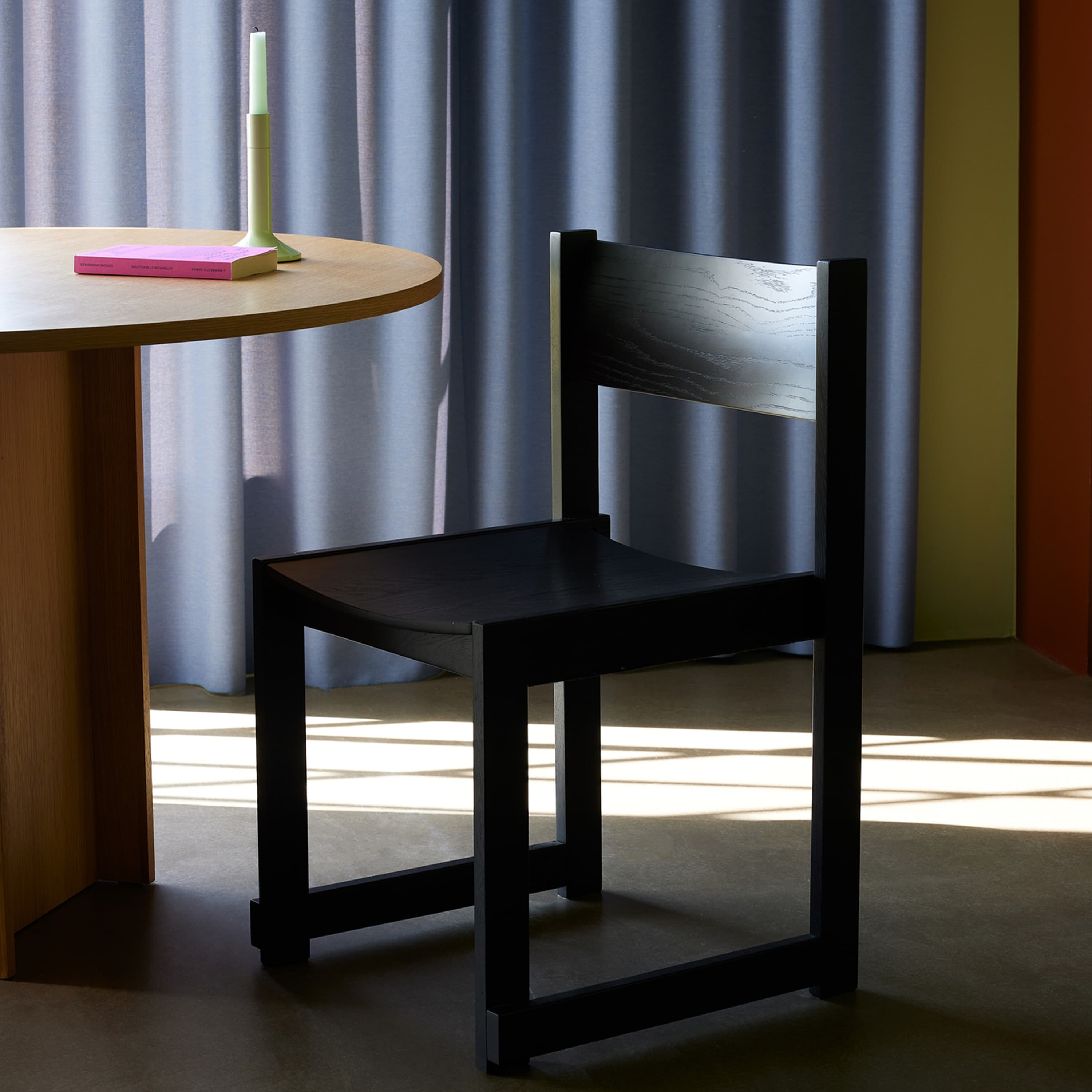 Forma Ruokatuoli Black
