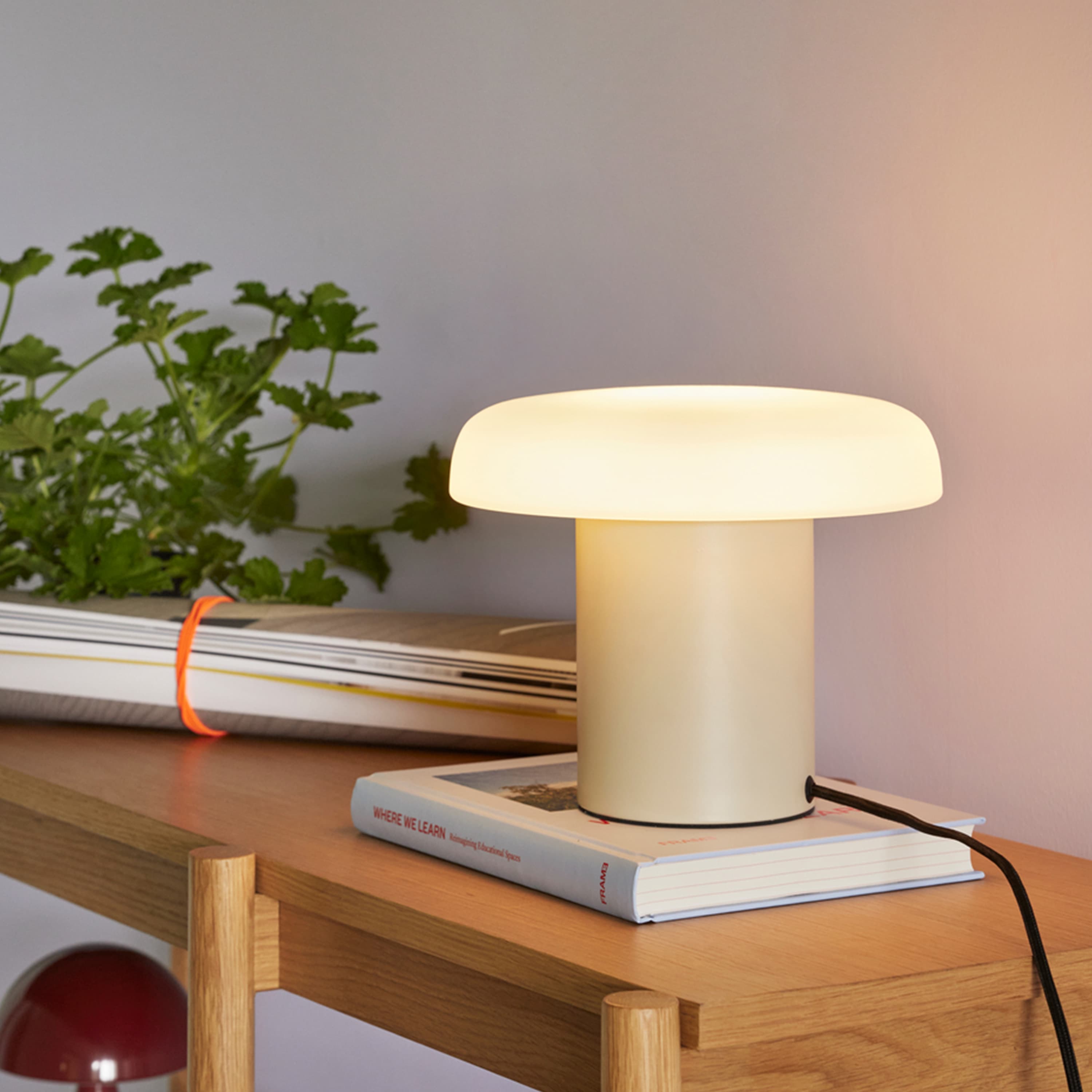 Ateliers Pöytävalaisin Sand/White Ø25cm
