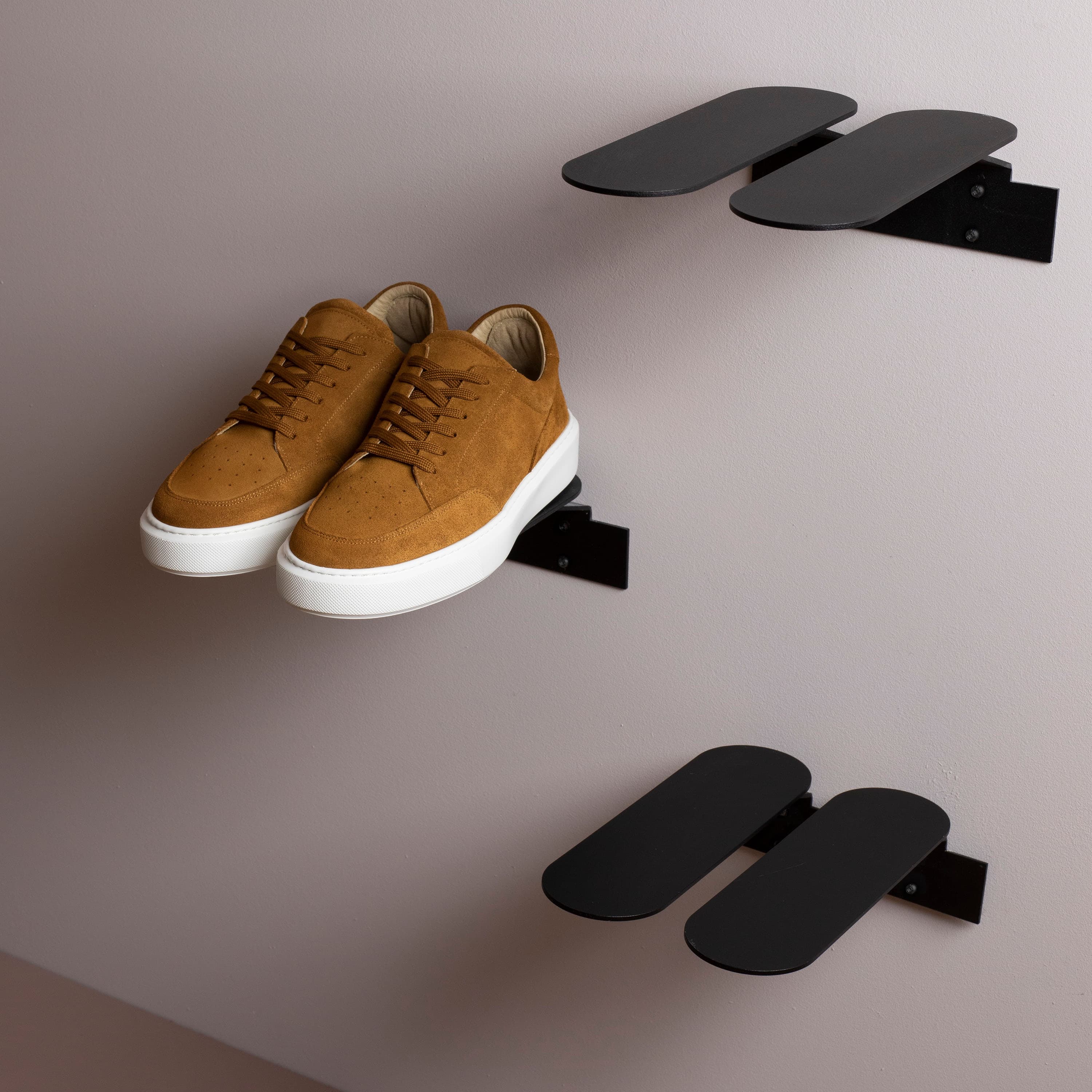 Step Kenkähylly Musta Small