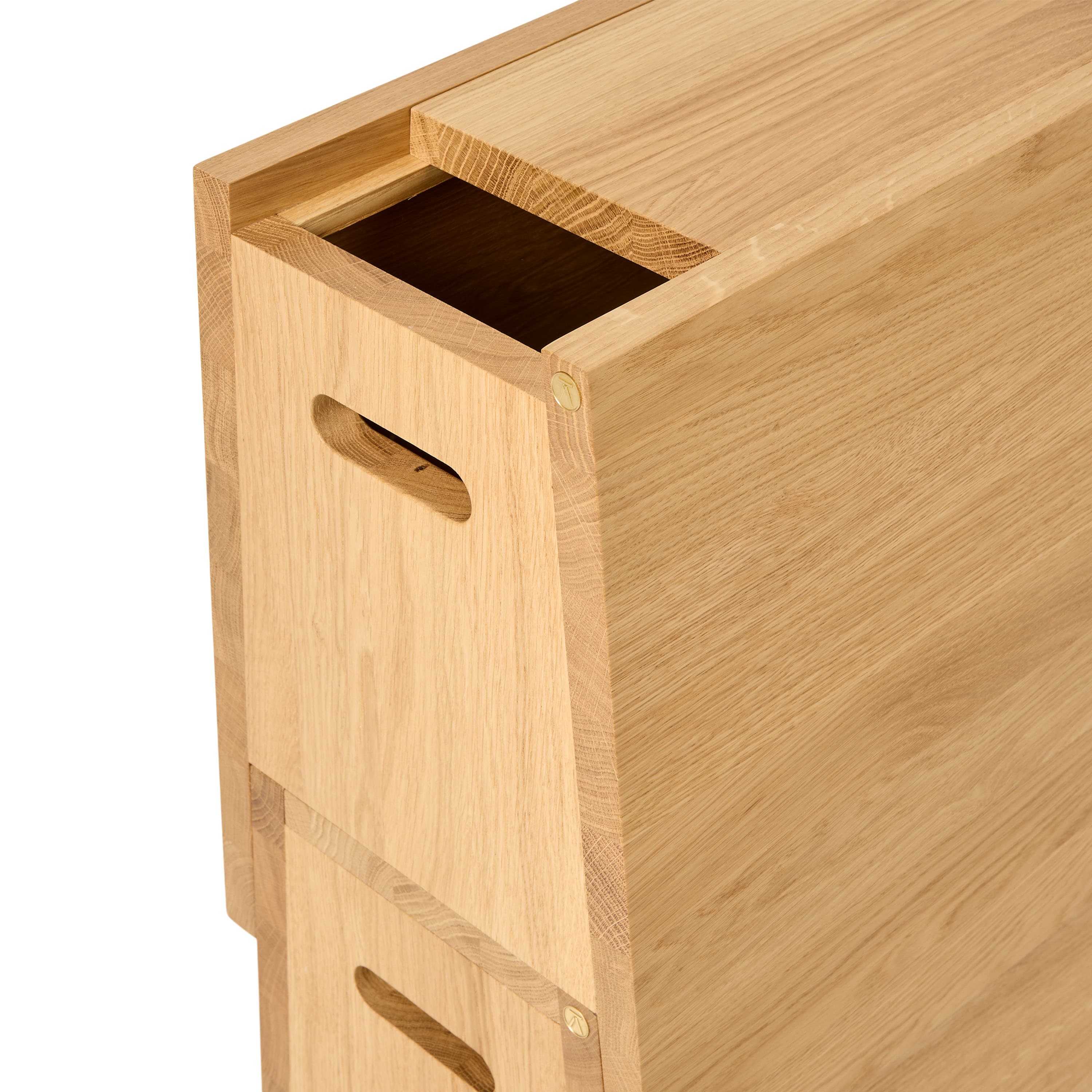 Plinth Jakkara Oak
