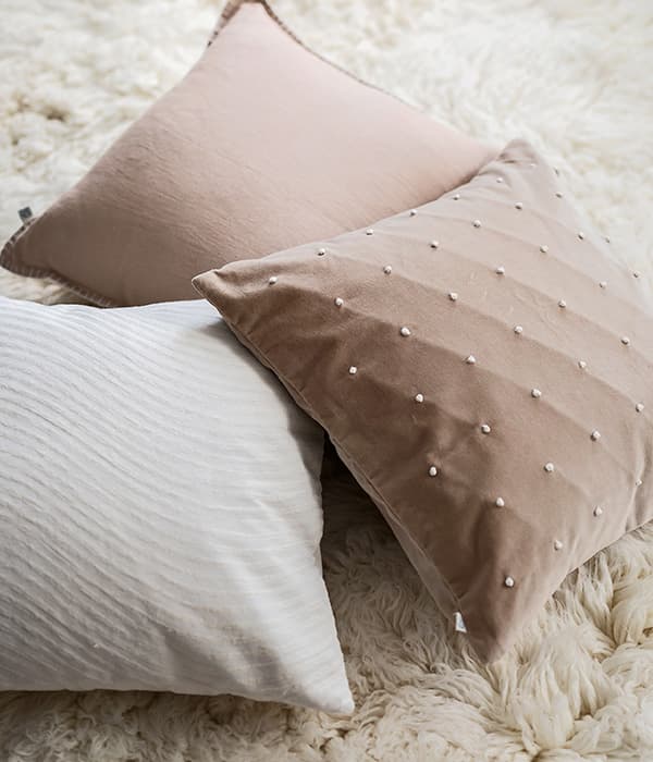 Kulgam Tyynynpäällinen Sametti Tan/Off White 50 x 50