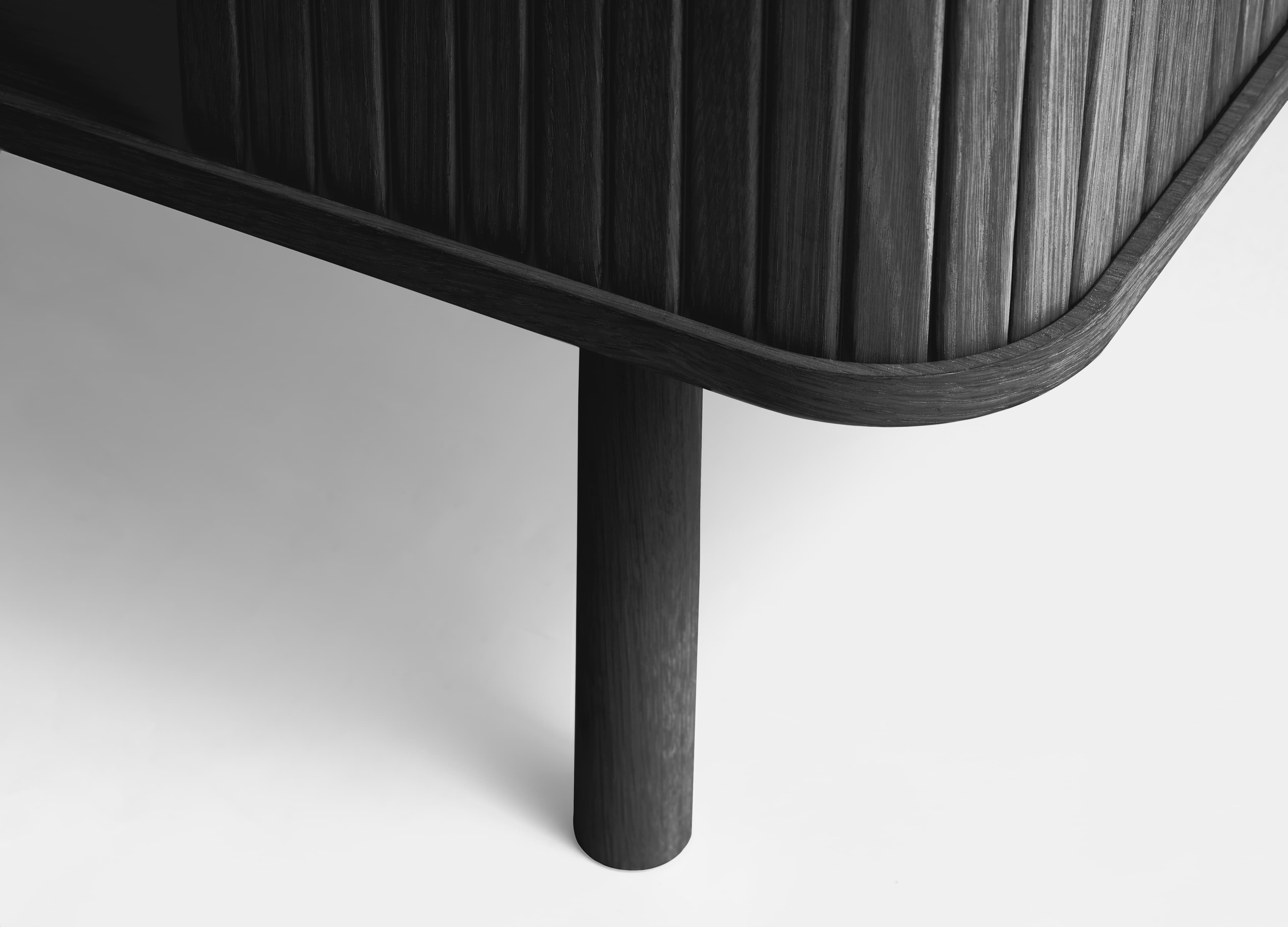 Tindra TV-Taso Black Oak 160cm