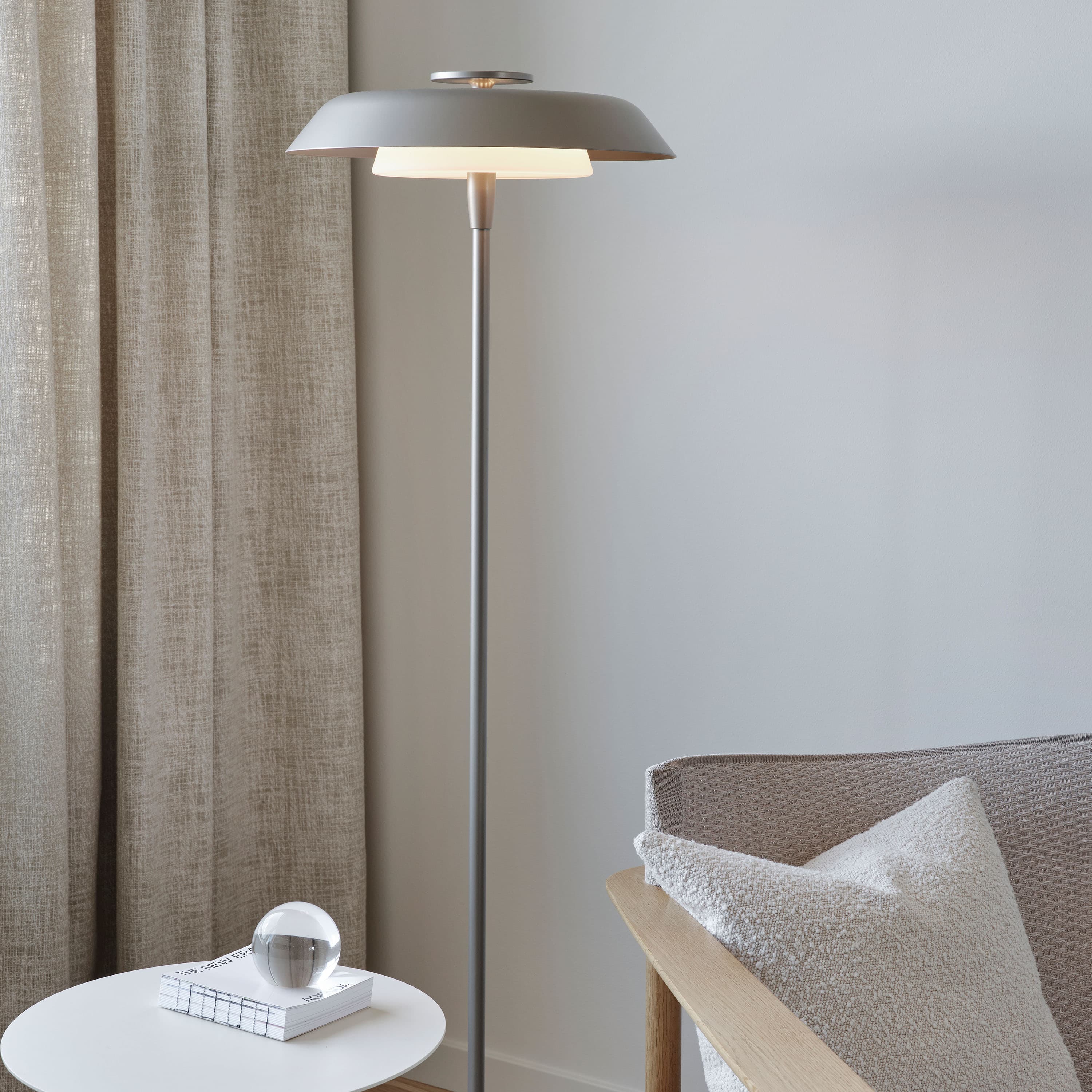 Horisont-lattiavalaisin Metallic Champagne 141cm