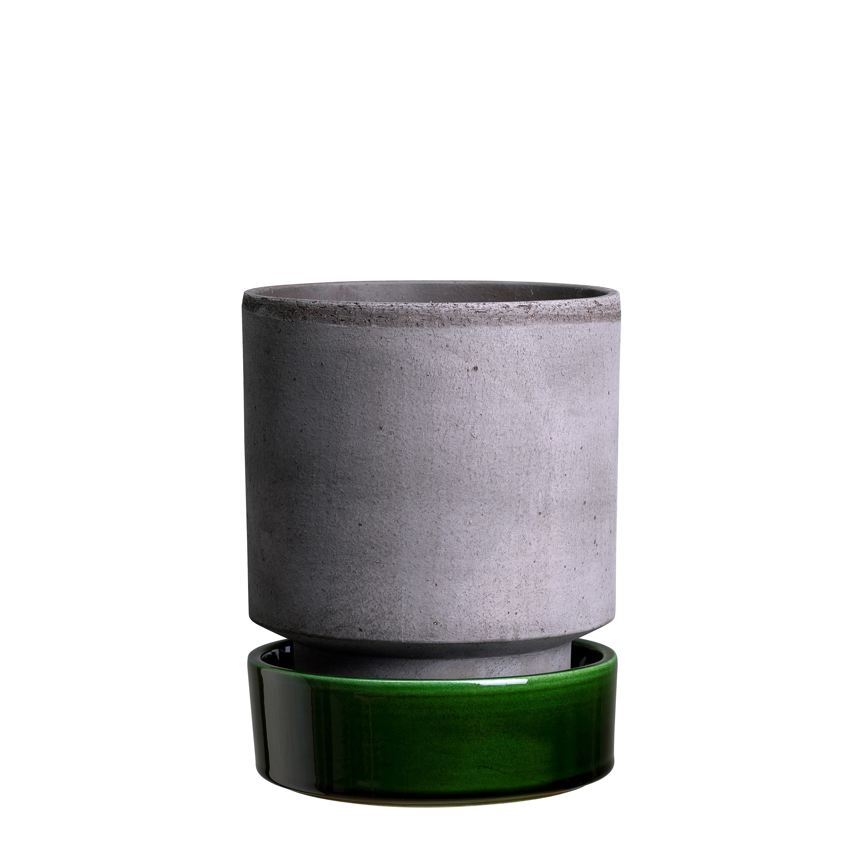 Hoff‑ruukku aluslautasella Raw Grey/Glazed Emerald Green Ø16