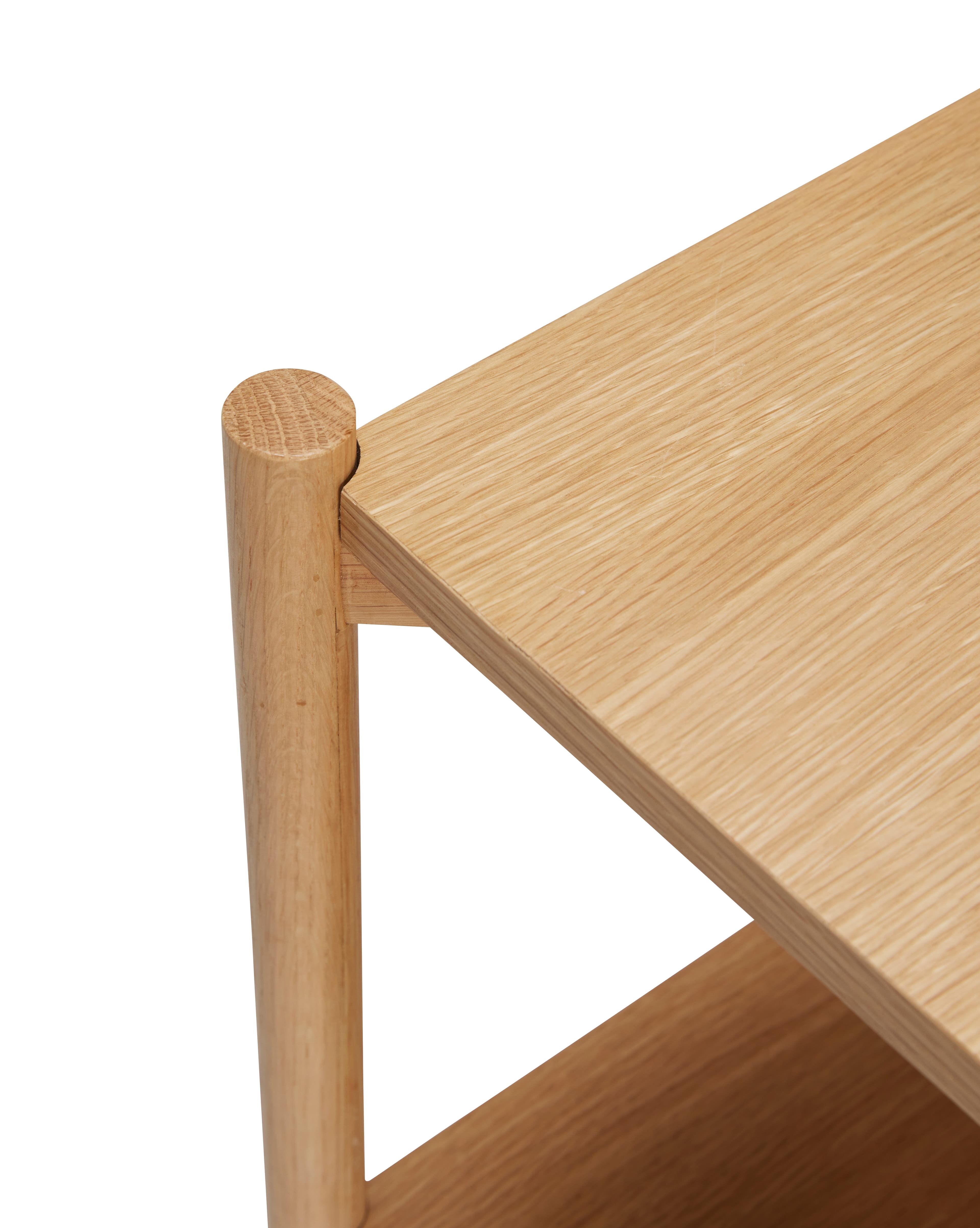 Solution sivupöytä natur
