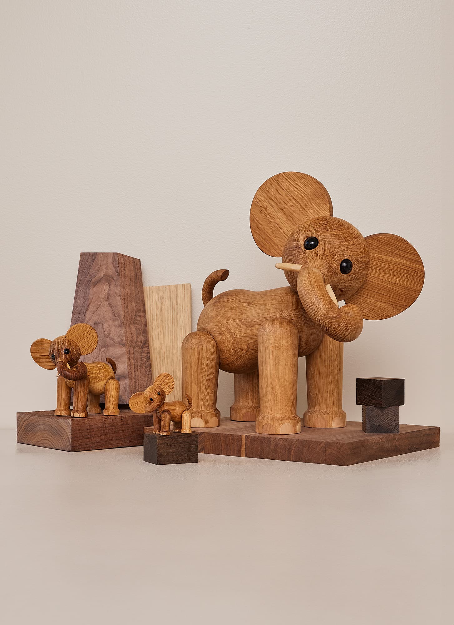 Tembo Elephant Koristelu Tammi 41cm