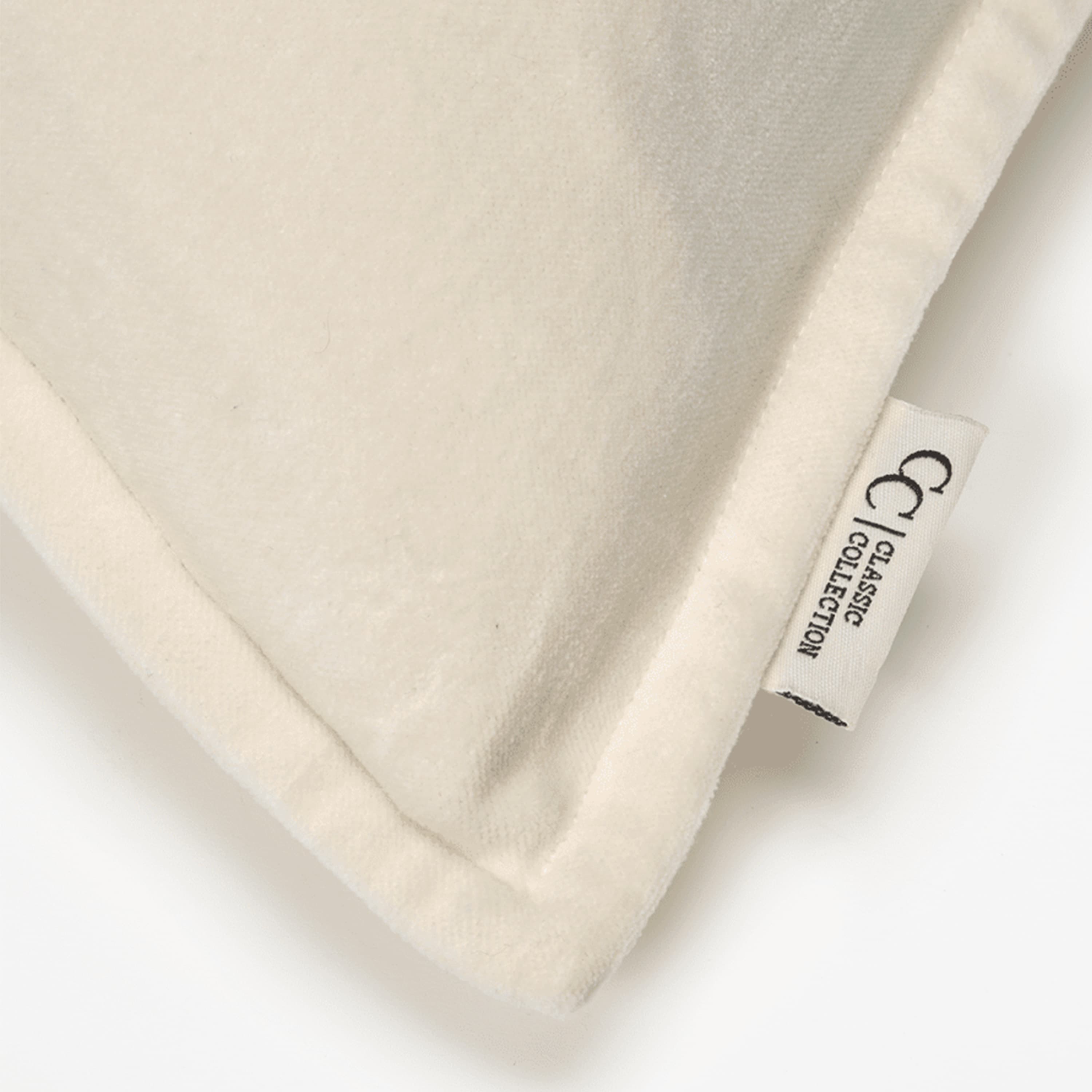 Classic Velvet Tyynynpäällinen Offwhite 50x50