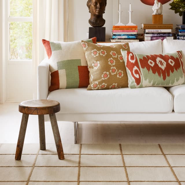 Jay Putevar Lin Apricot Orange/Aqua 50x50