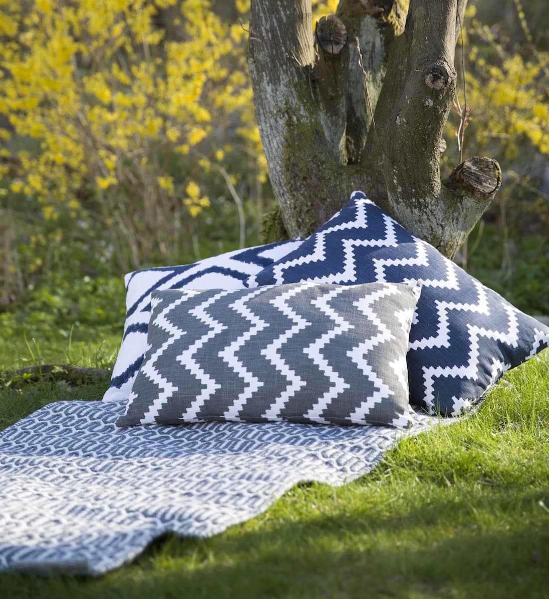 Ikat Sema Outdoor Koristetyyny Riviera Blue 40x60