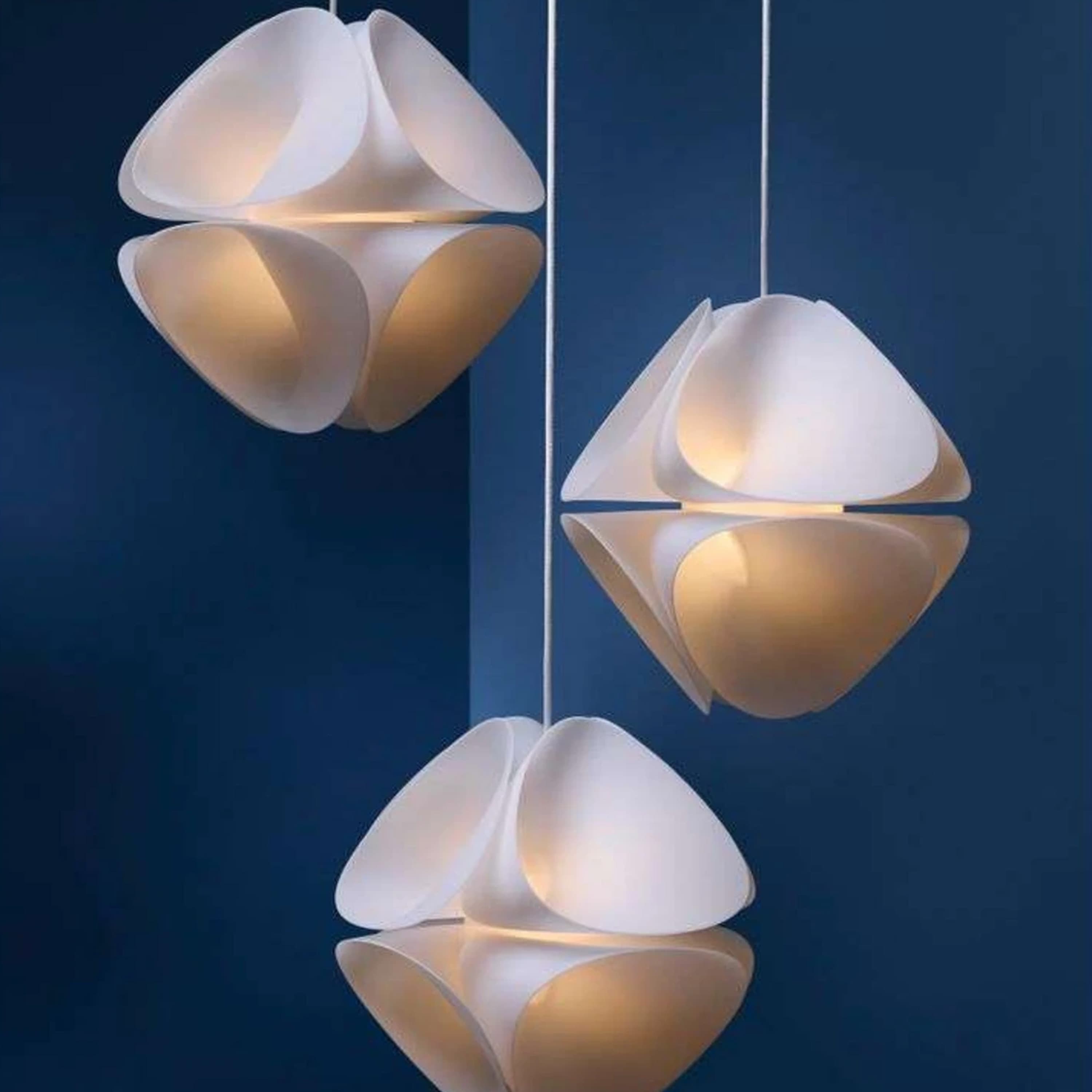 Nova Kattovalaisin Opal White