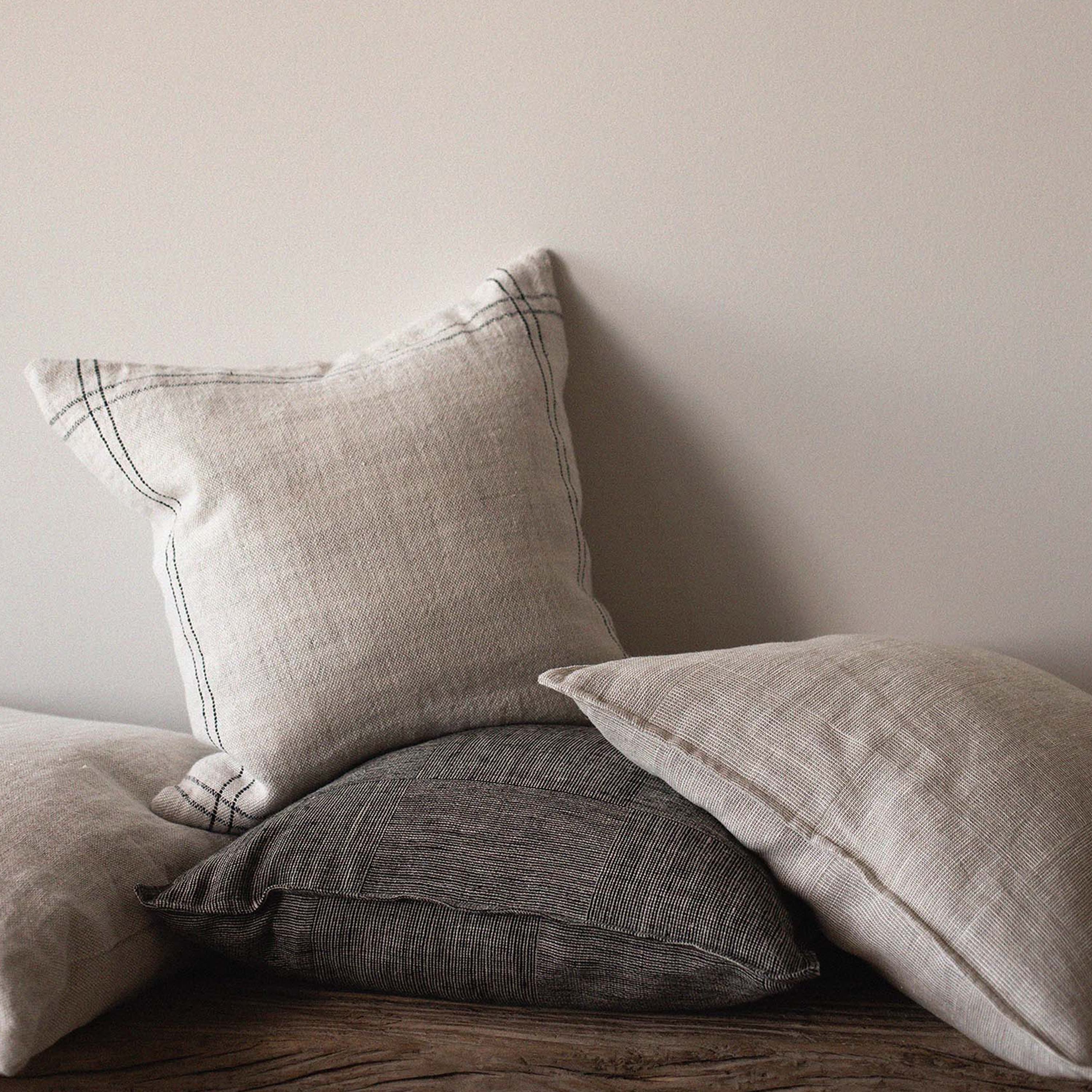 Elton Tyynynpäällinen Beige/Black 50x50